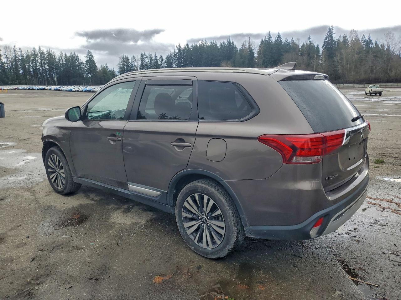 2019 MITSUBISHI OUTLANDER SE photo 3