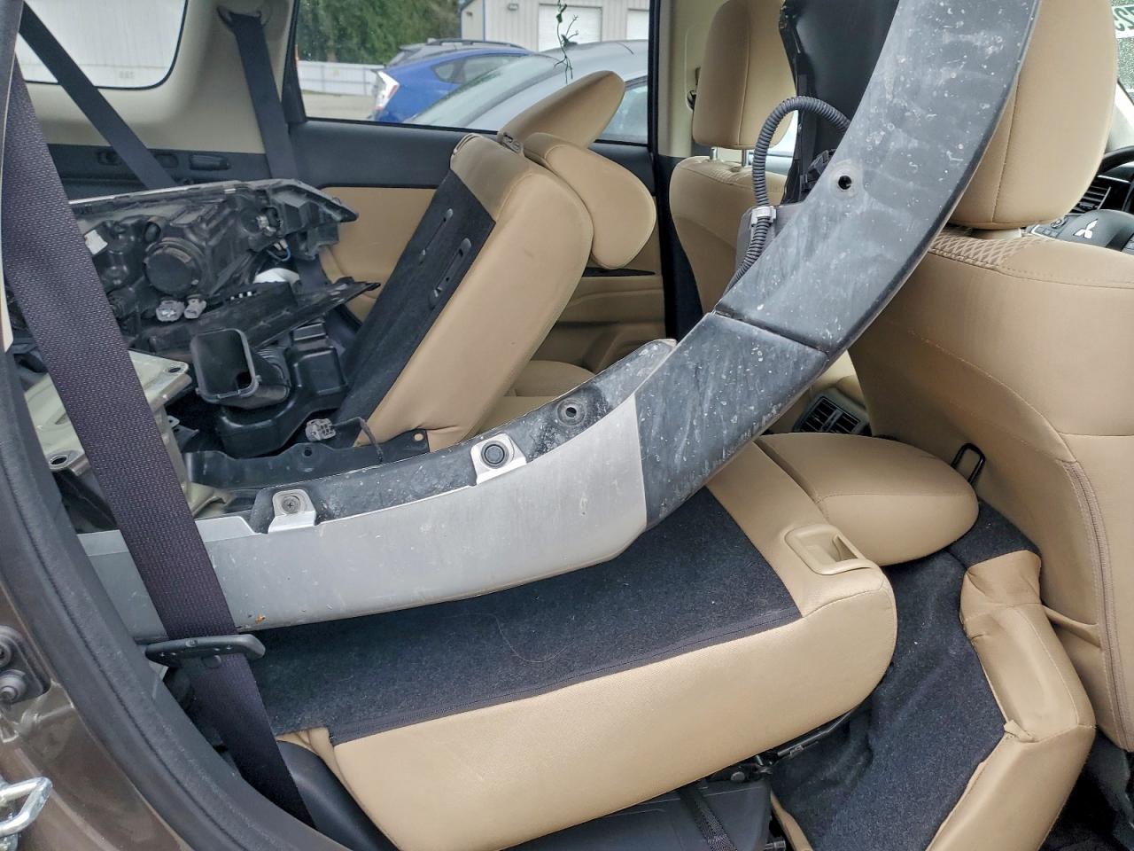 2019 MITSUBISHI OUTLANDER SE photo 21