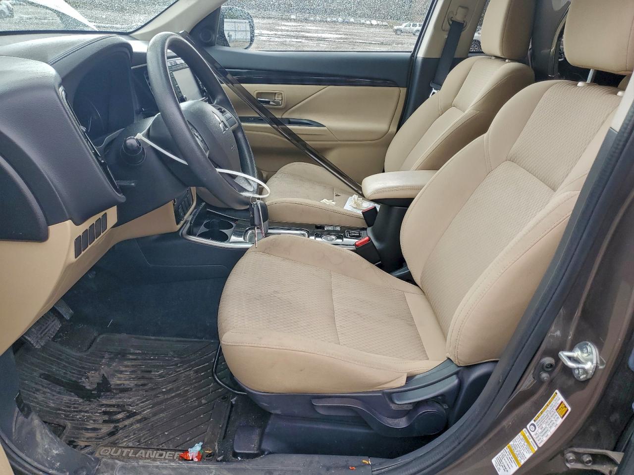 2019 MITSUBISHI OUTLANDER SE photo 13