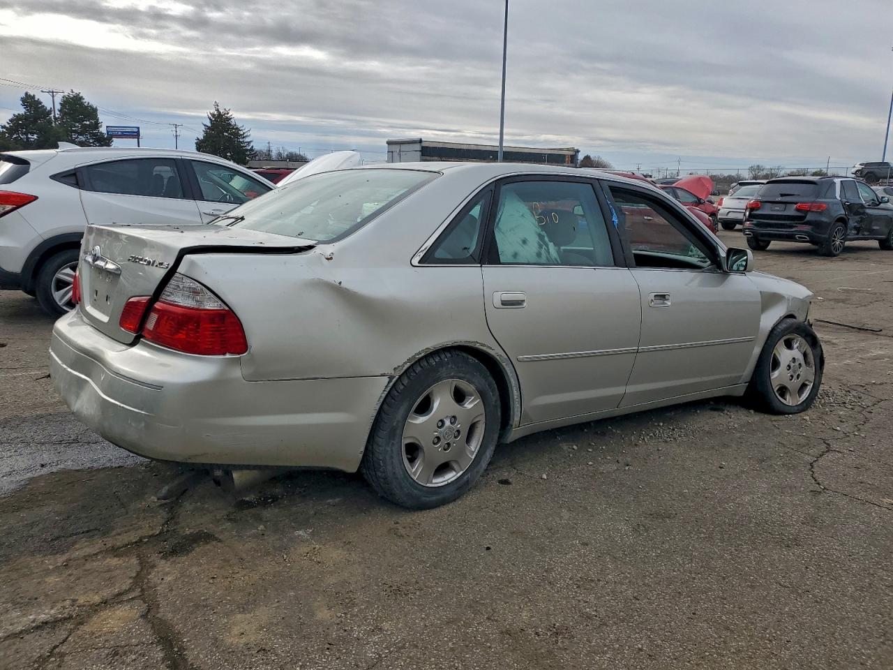 2003 TOYOTA AVALON XL photo 3