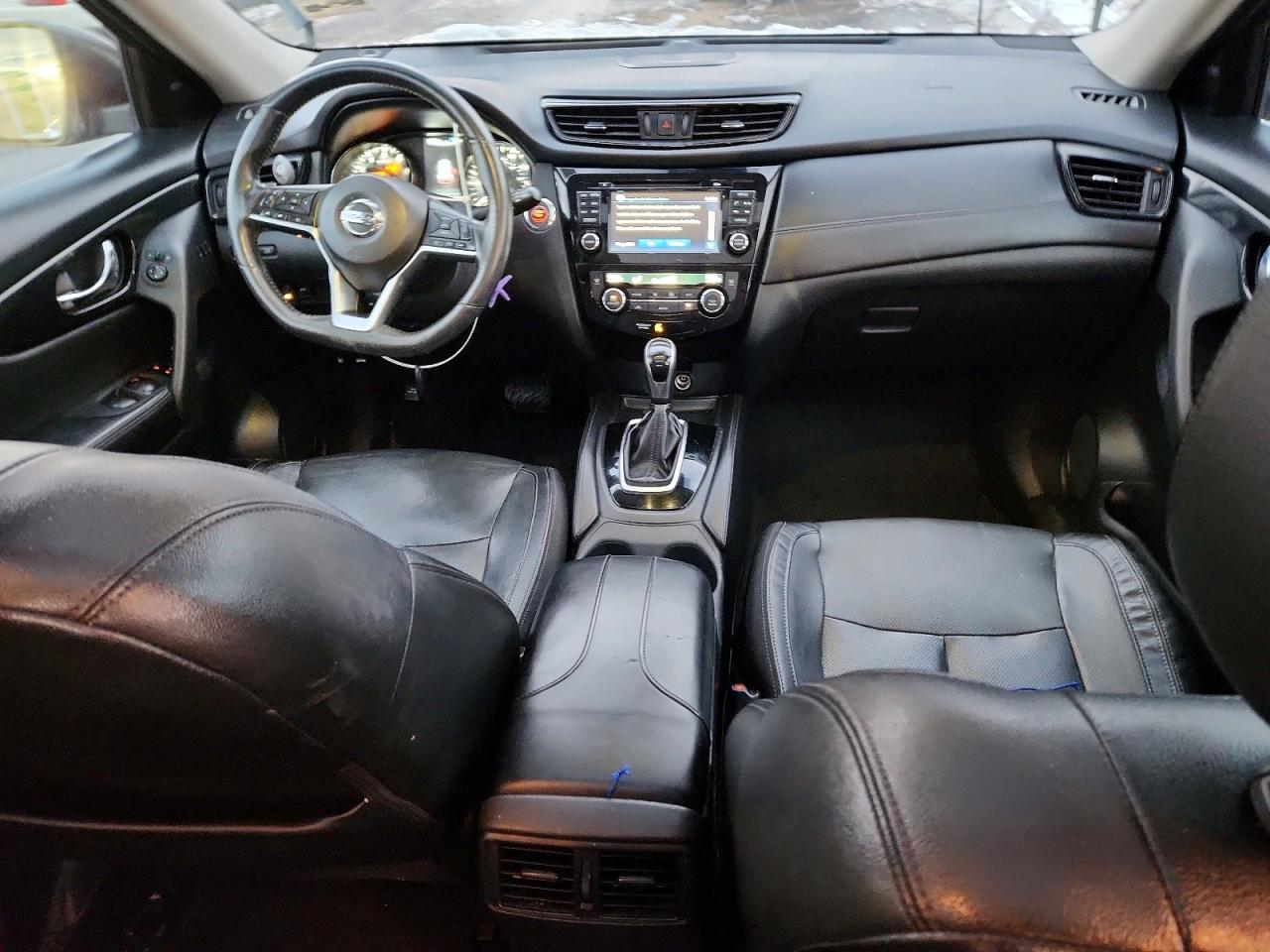 2017 NISSAN ROGUE SV photo 8