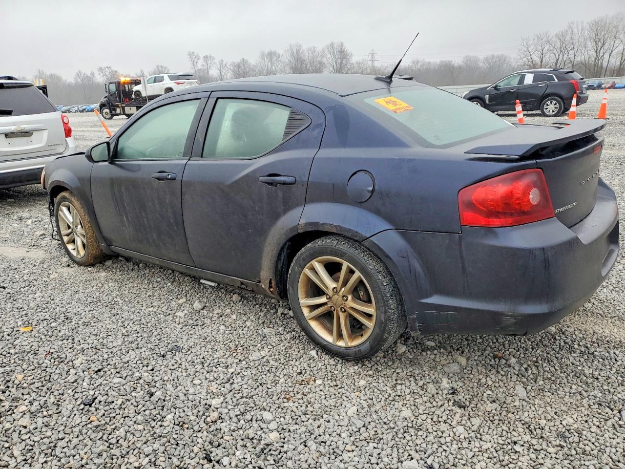 2011 DODGE AVENGER MAINSTREET photo 2