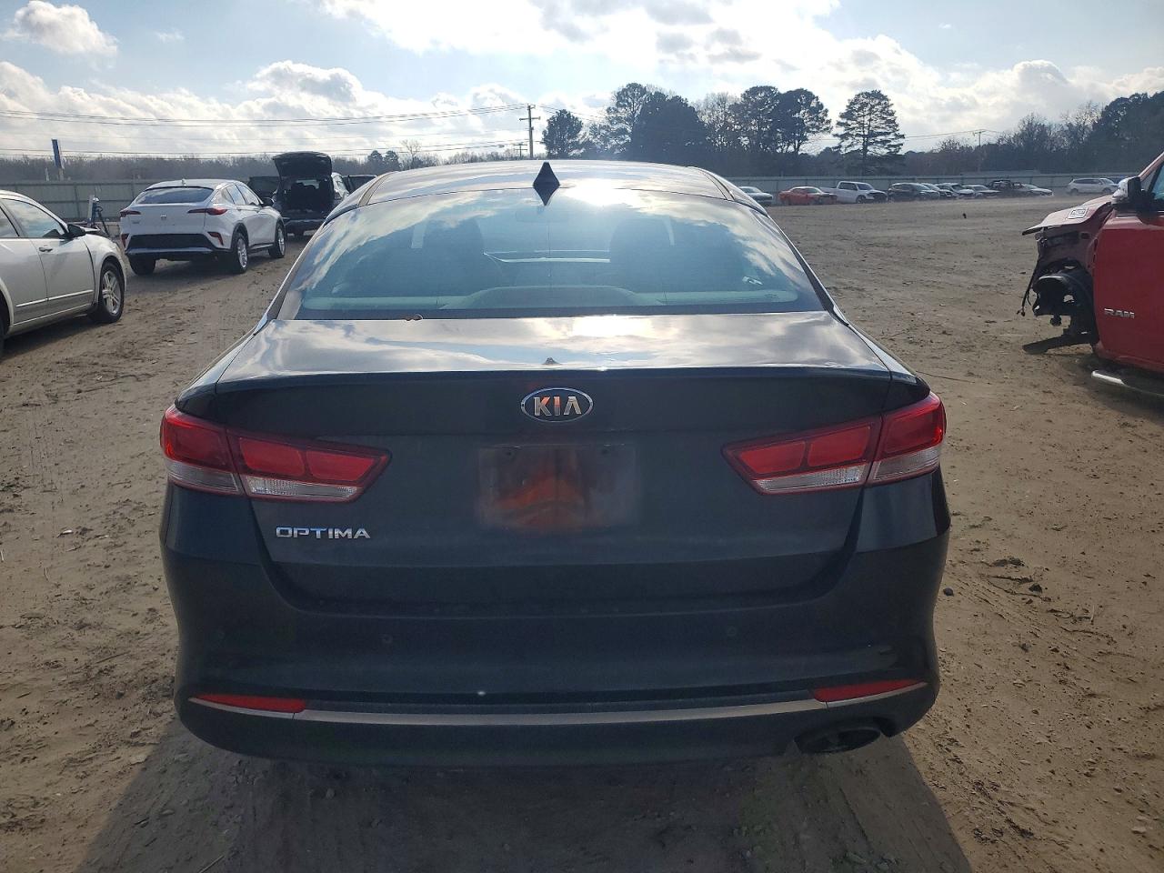 2018 KIA OPTIMA LX photo 6