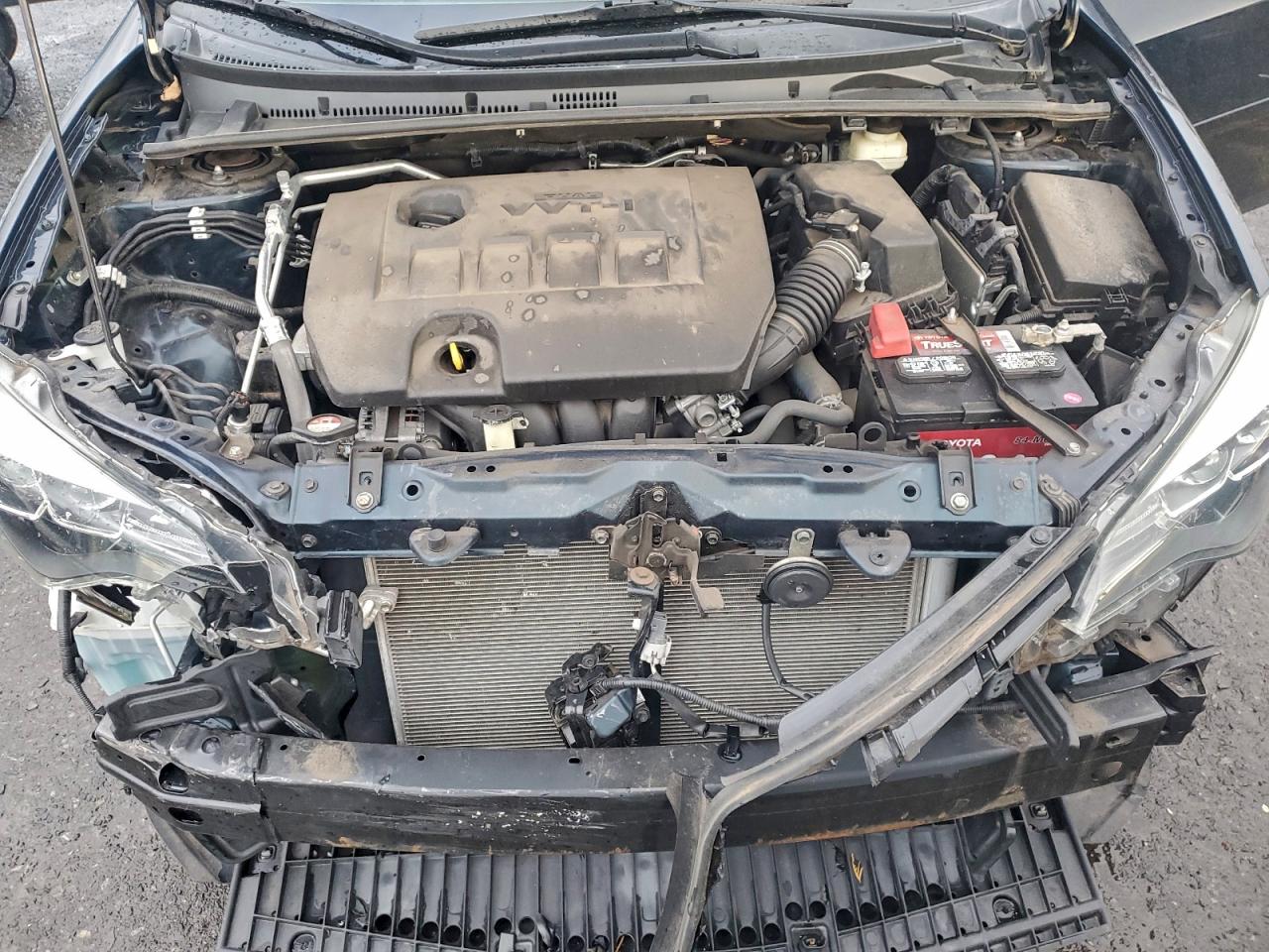 2018 TOYOTA COROLLA L photo 11