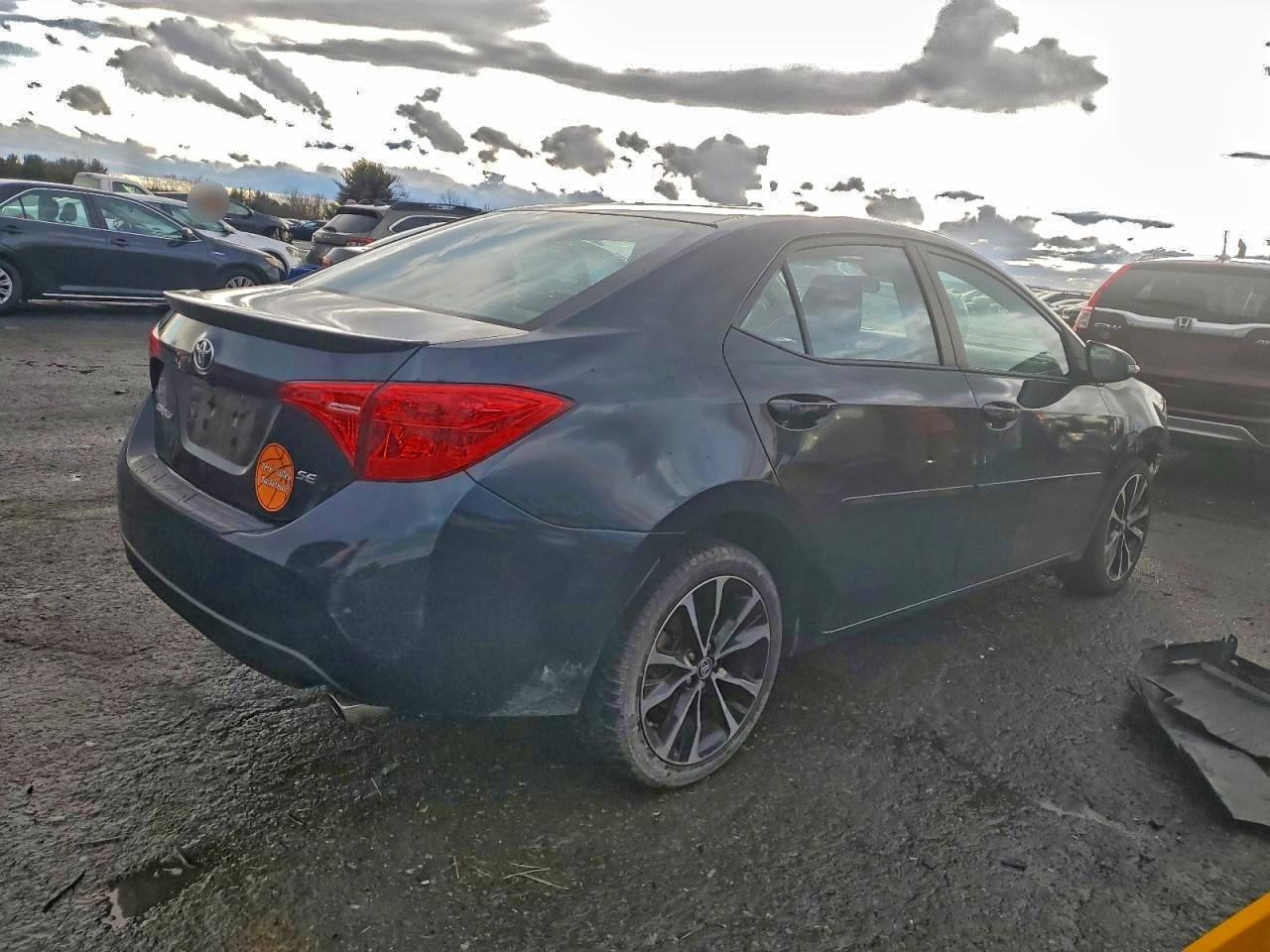 2018 TOYOTA COROLLA L photo 3
