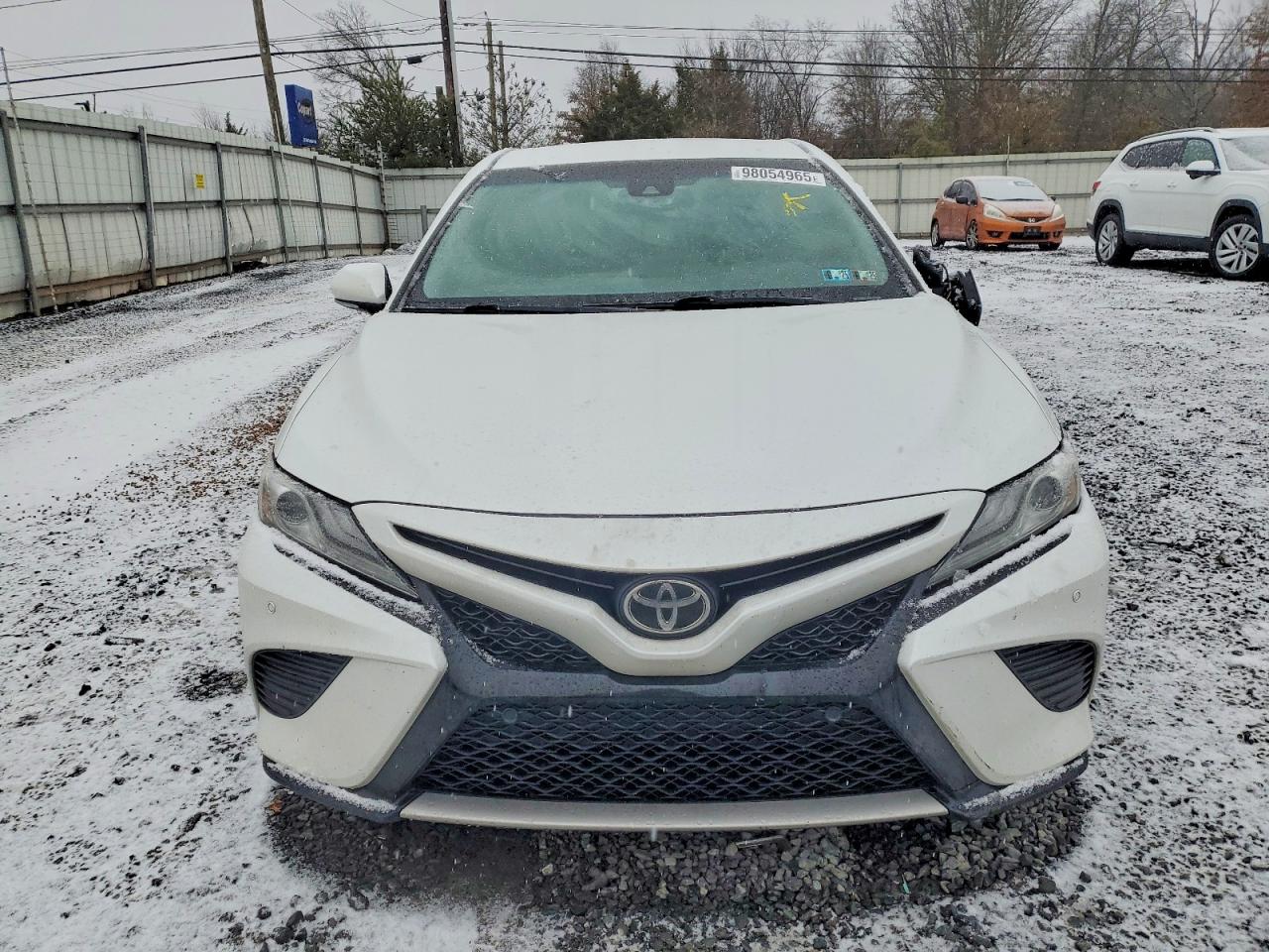 2018 TOYOTA CAMRY XSE photo 5