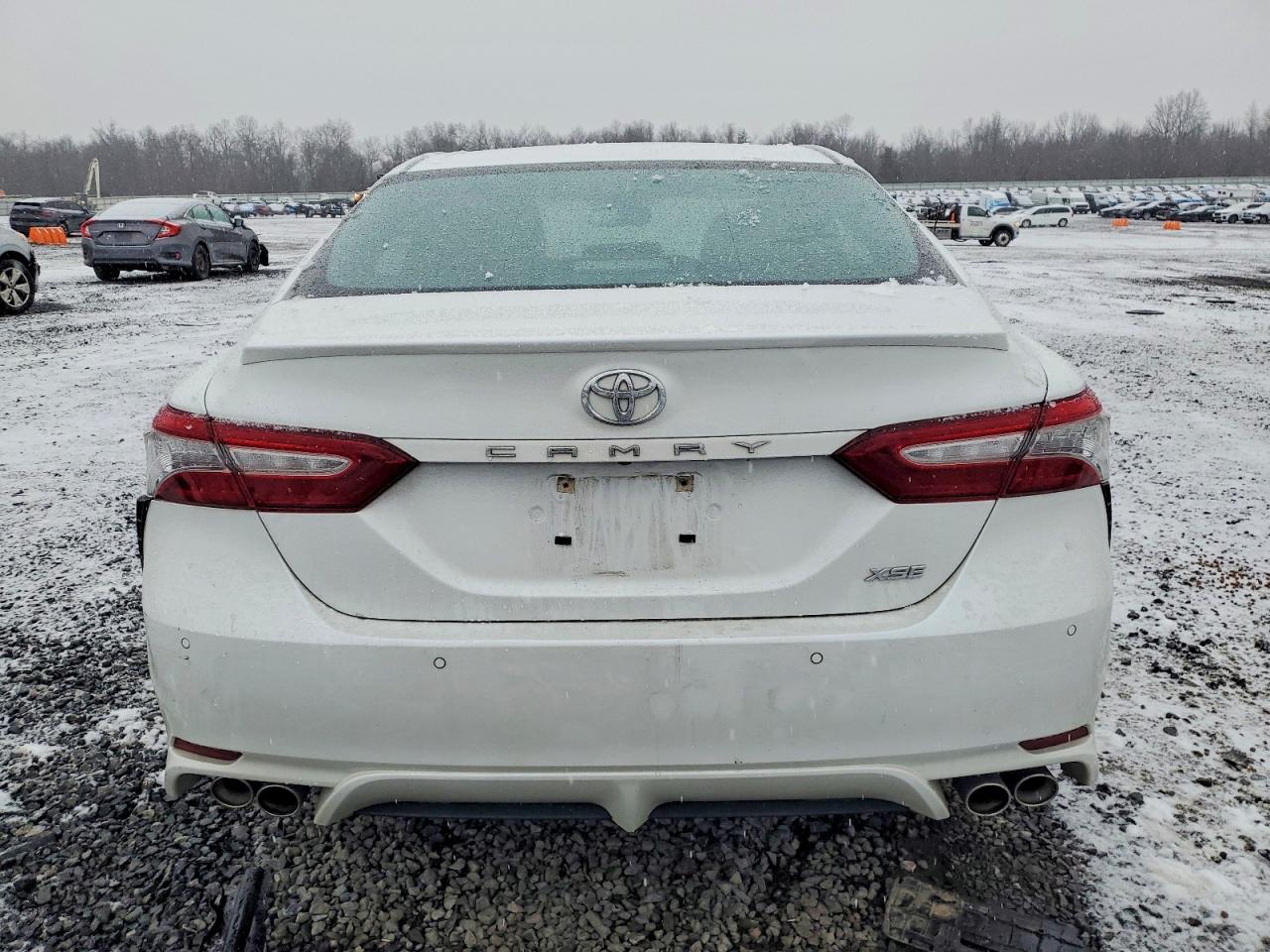 2018 TOYOTA CAMRY XSE photo 6
