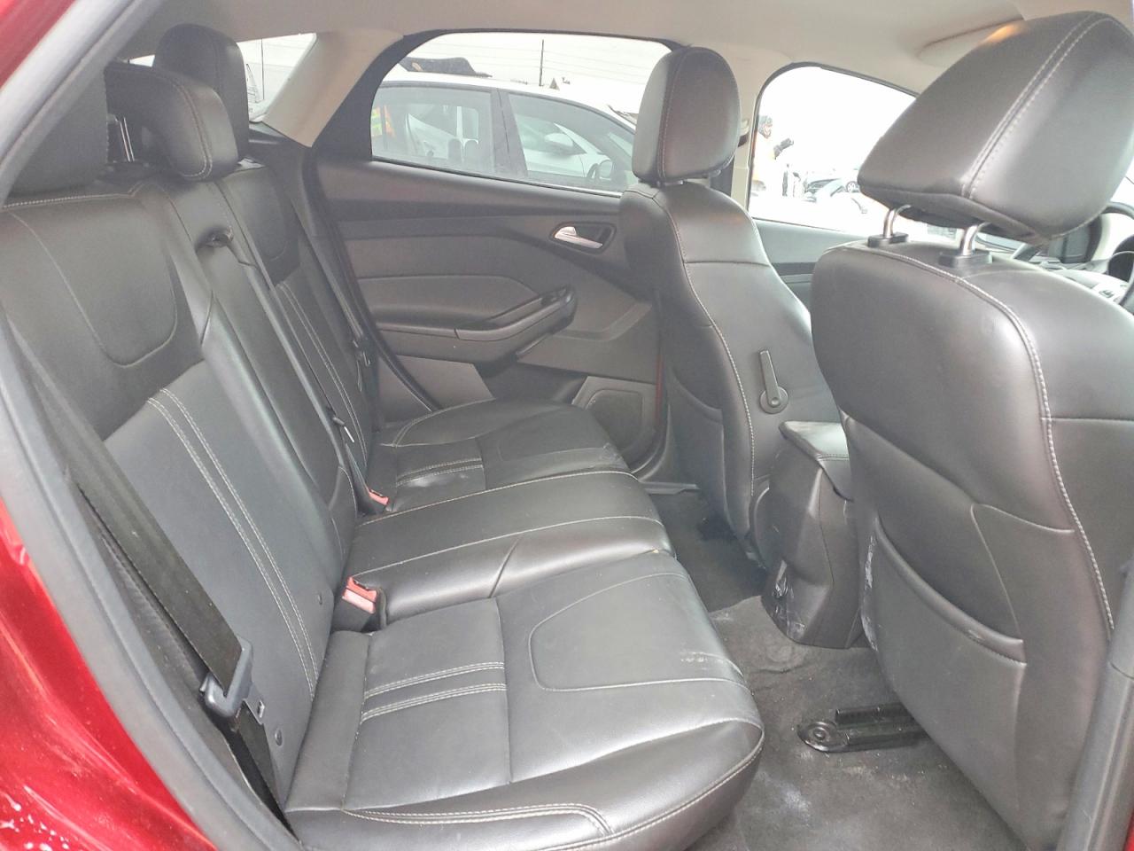 2014 FORD FOCUS SE photo 10