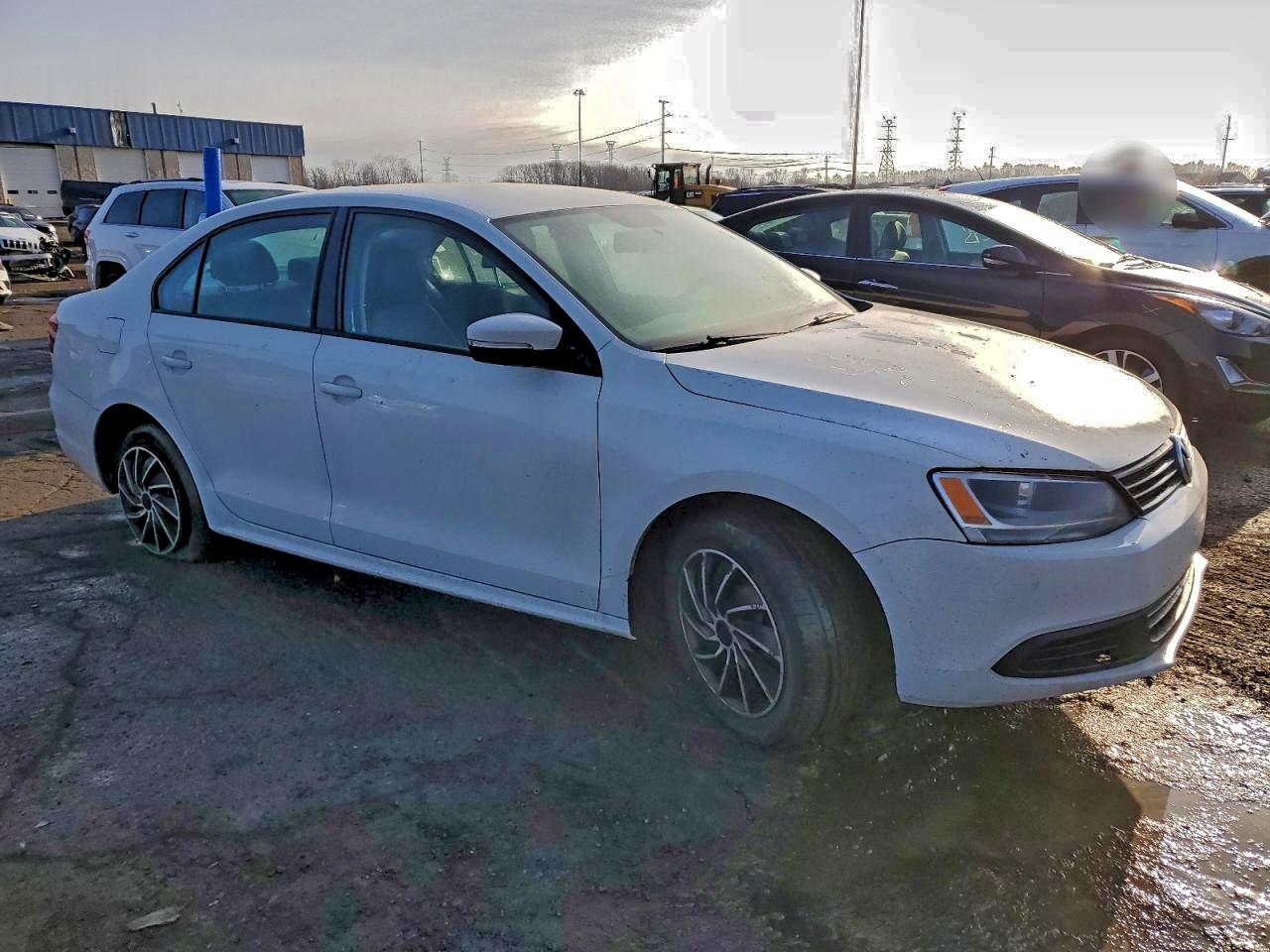 2012 VOLKSWAGEN JETTA SE photo 4
