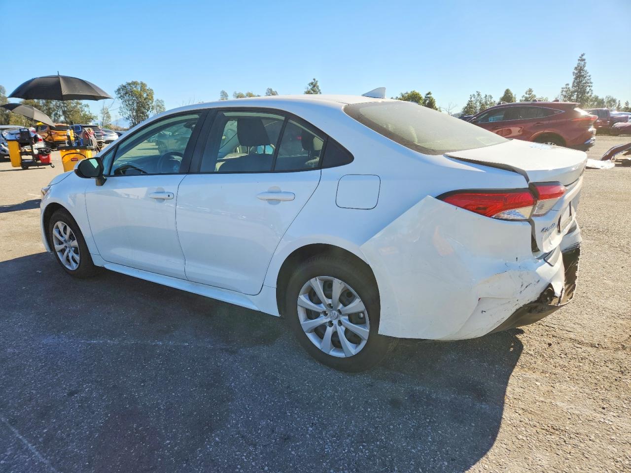 2023 TOYOTA COROLLA LE photo 2