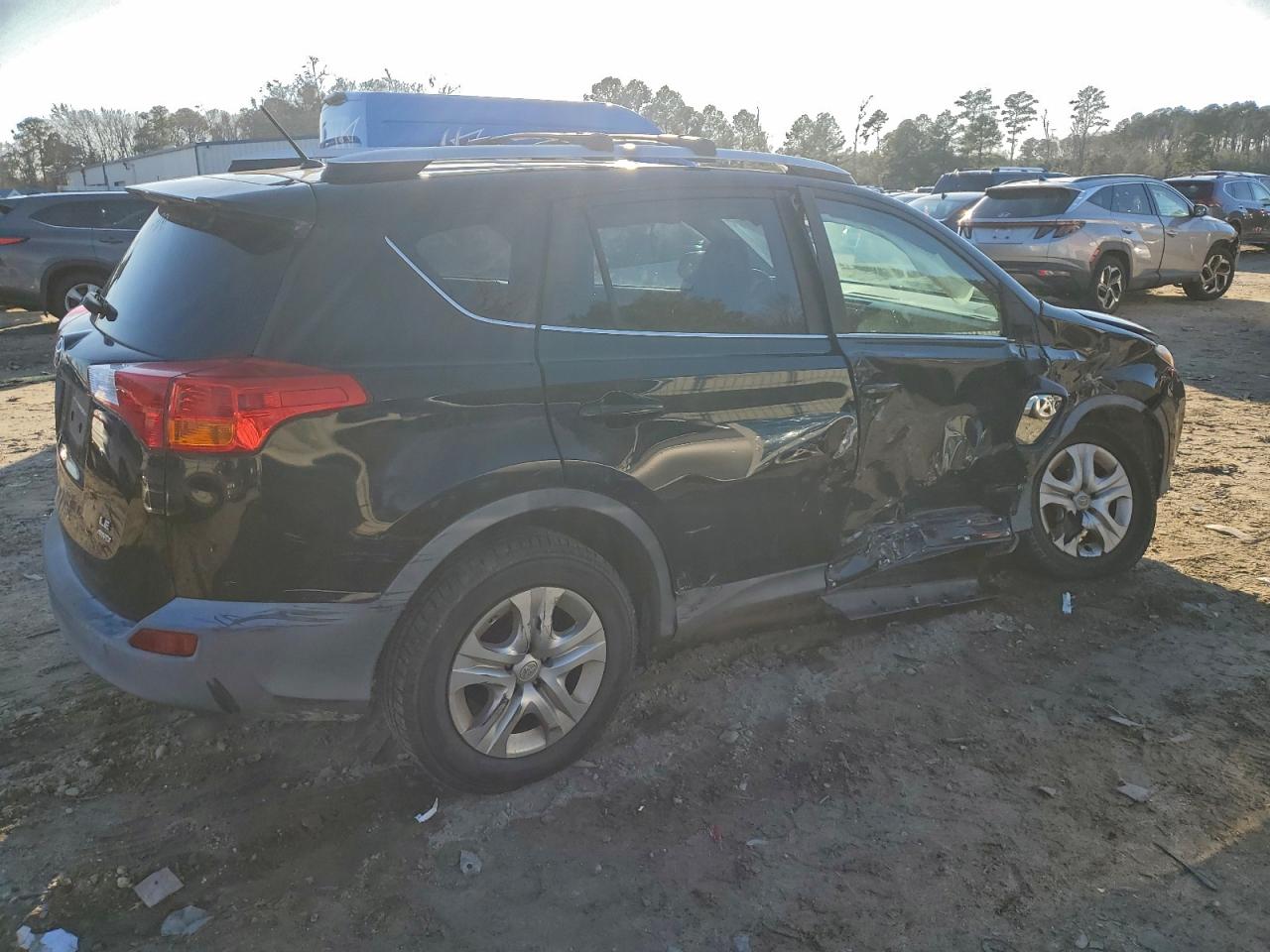 2014 TOYOTA RAV4 LE photo 3