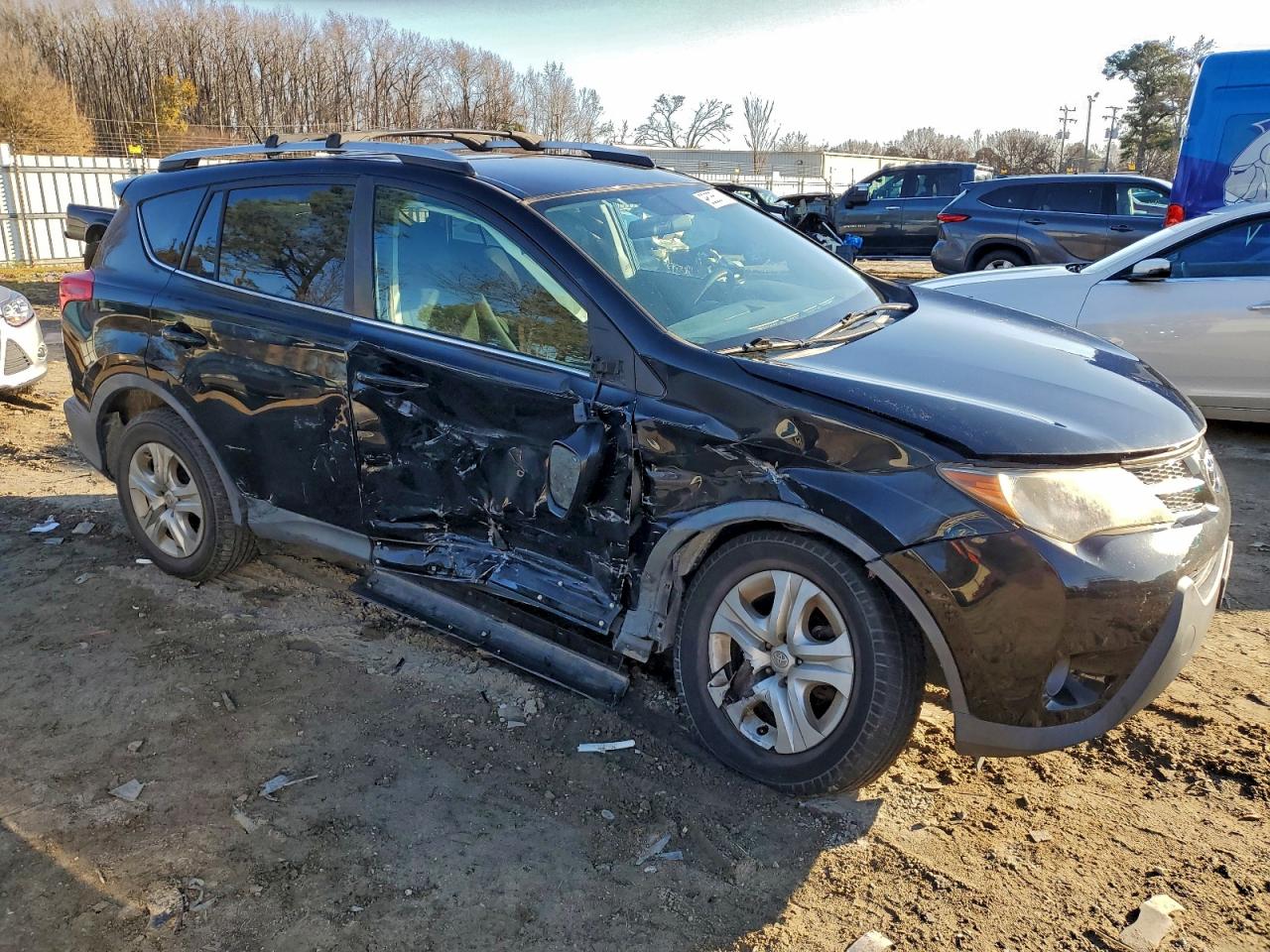 2014 TOYOTA RAV4 LE photo 4