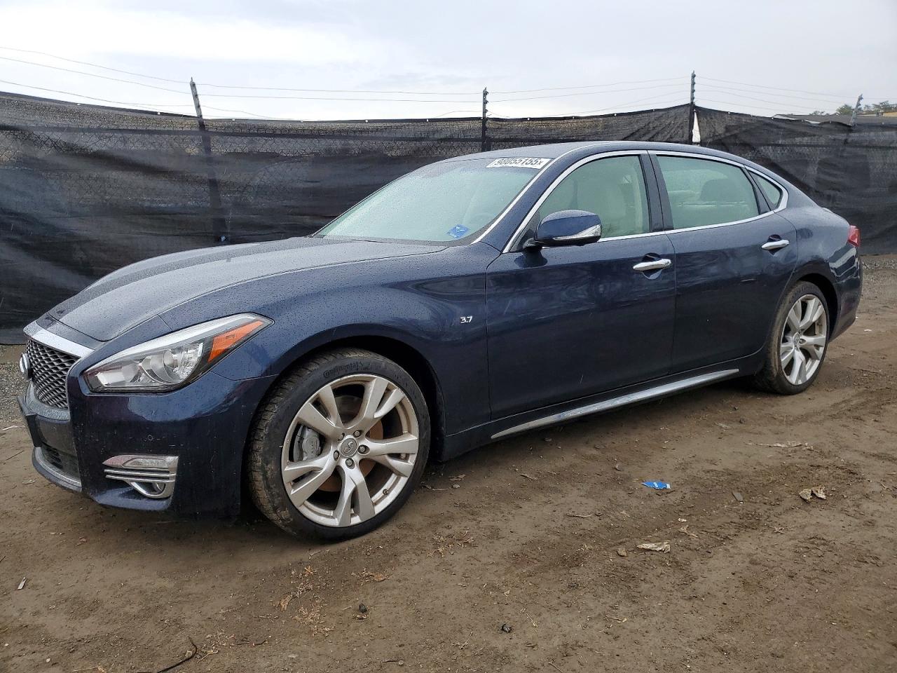 2015 INFINITI Q70L
