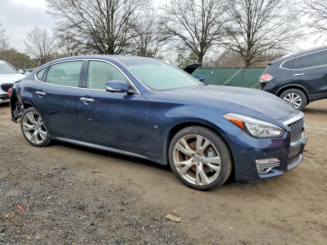 2015 INFINITI Q70L 3.7 photo 4
