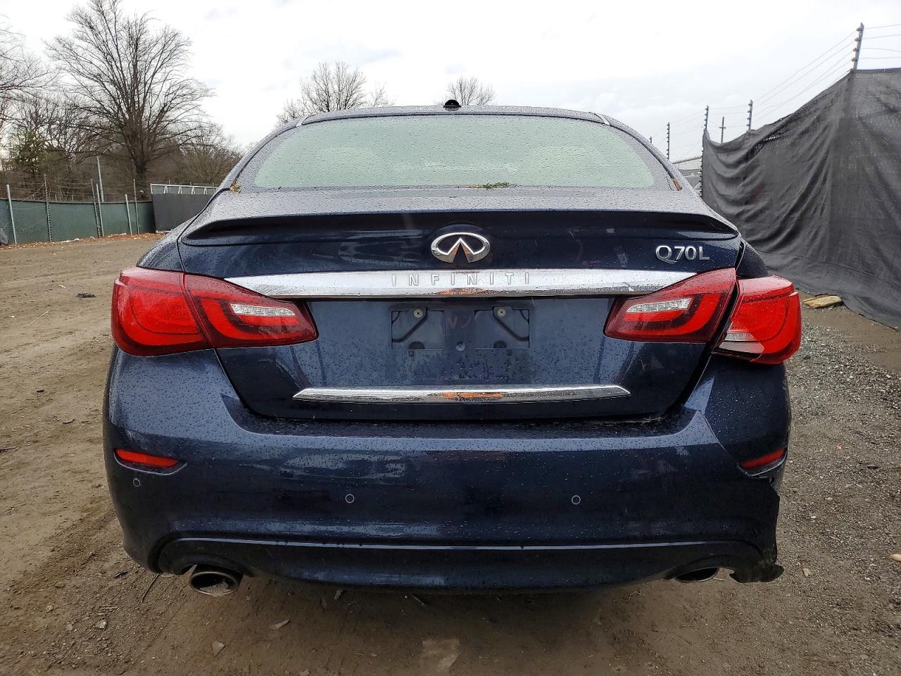 2015 INFINITI Q70L 3.7 photo 6