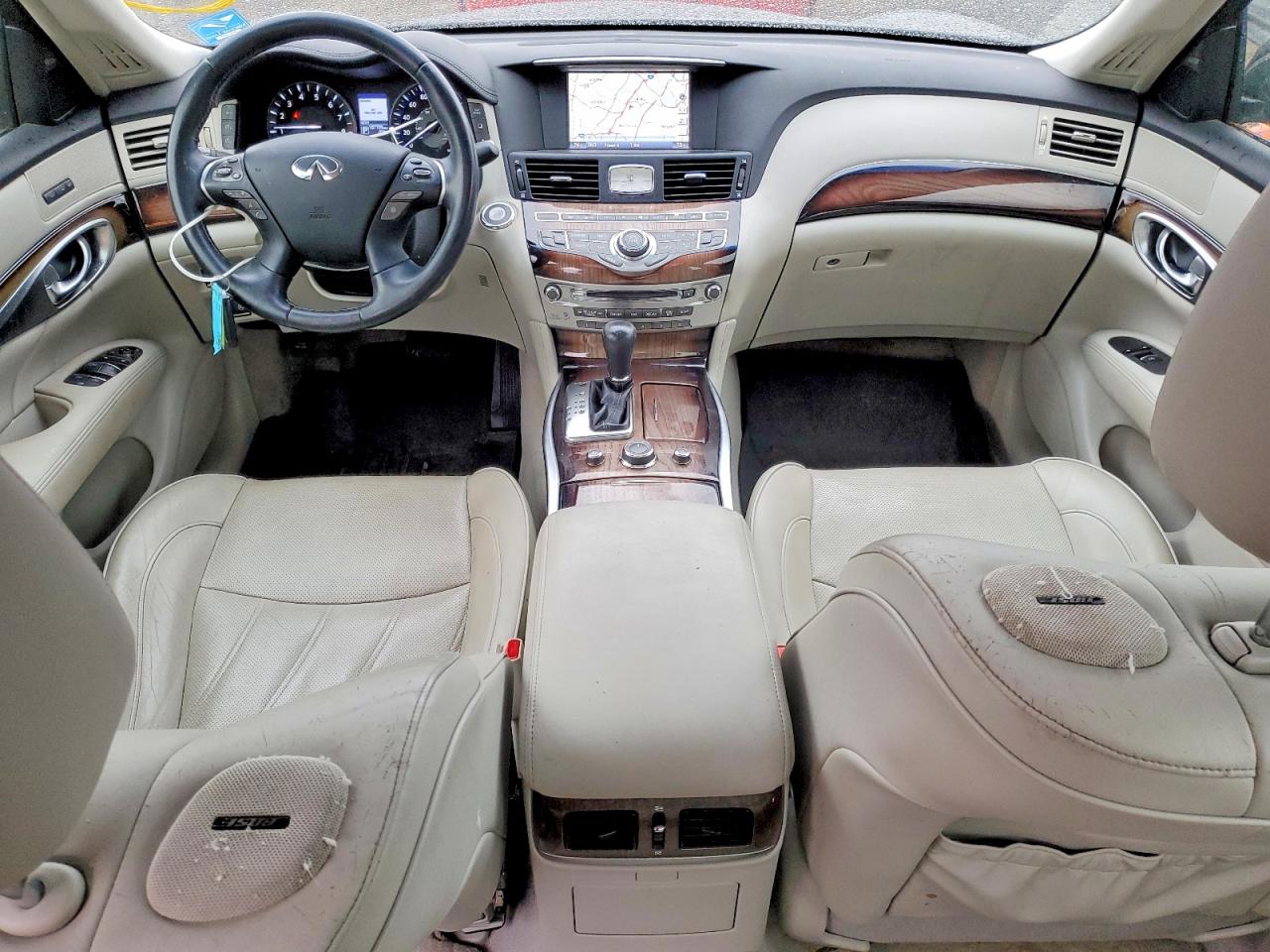2015 INFINITI Q70L 3.7 photo 8