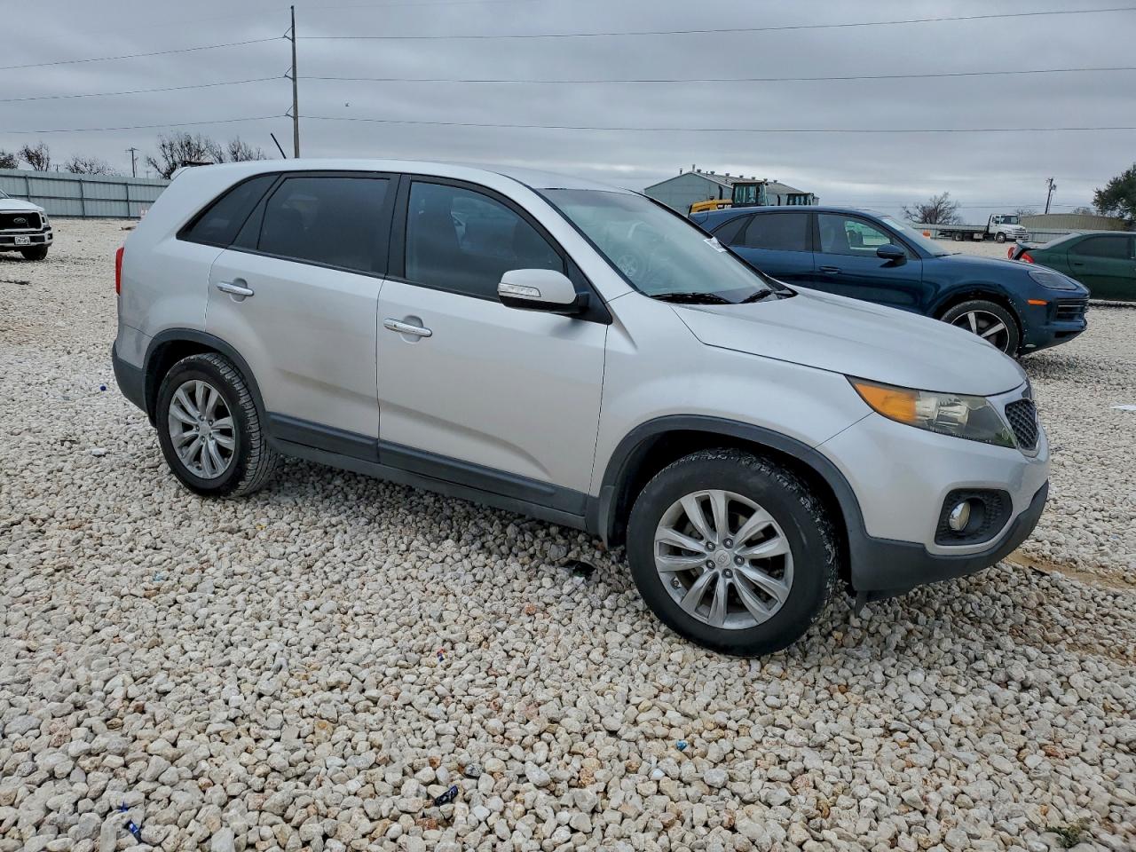 2011 KIA SORENTO EX photo 4