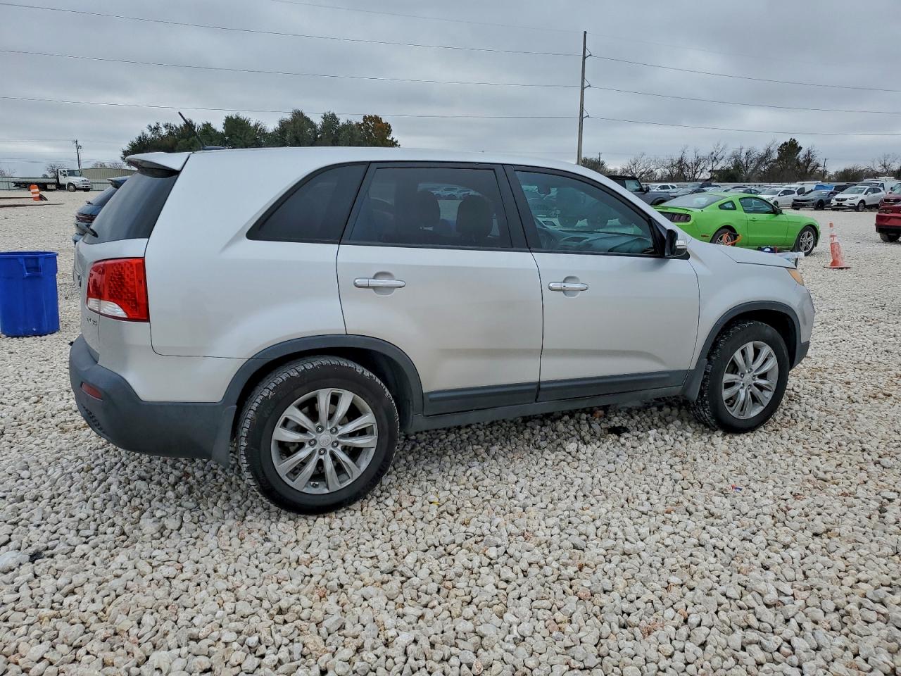 2011 KIA SORENTO EX photo 3
