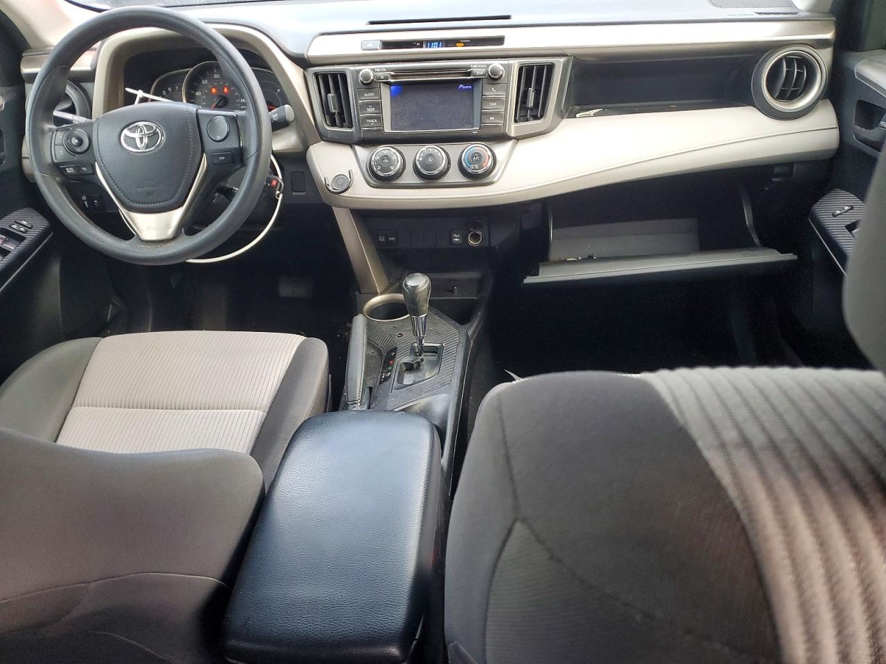 2013 TOYOTA RAV4 LE photo 8