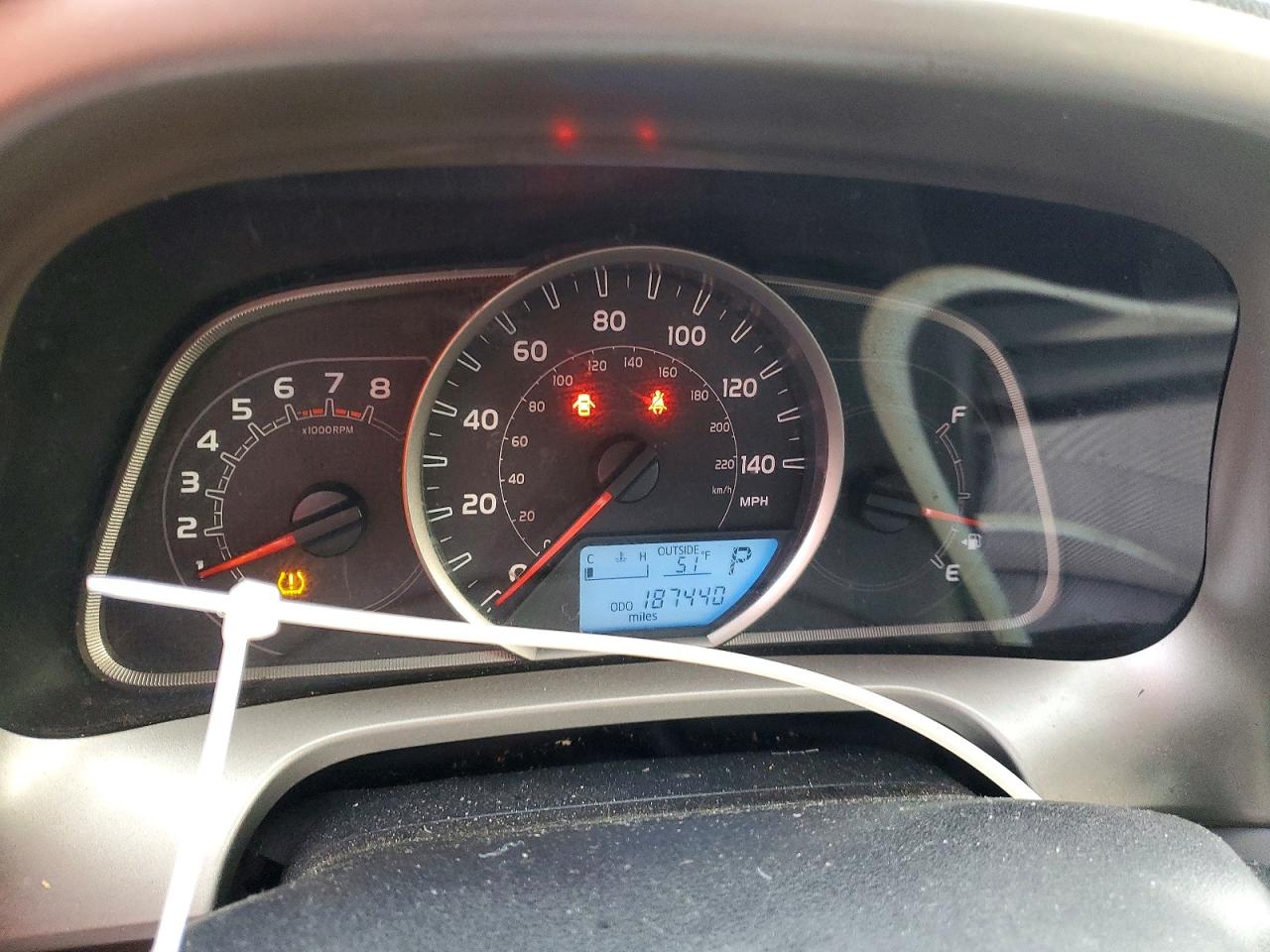 2013 TOYOTA RAV4 LE photo 9