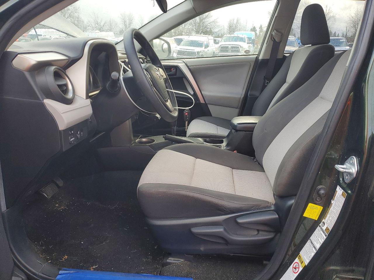 2013 TOYOTA RAV4 LE photo 7