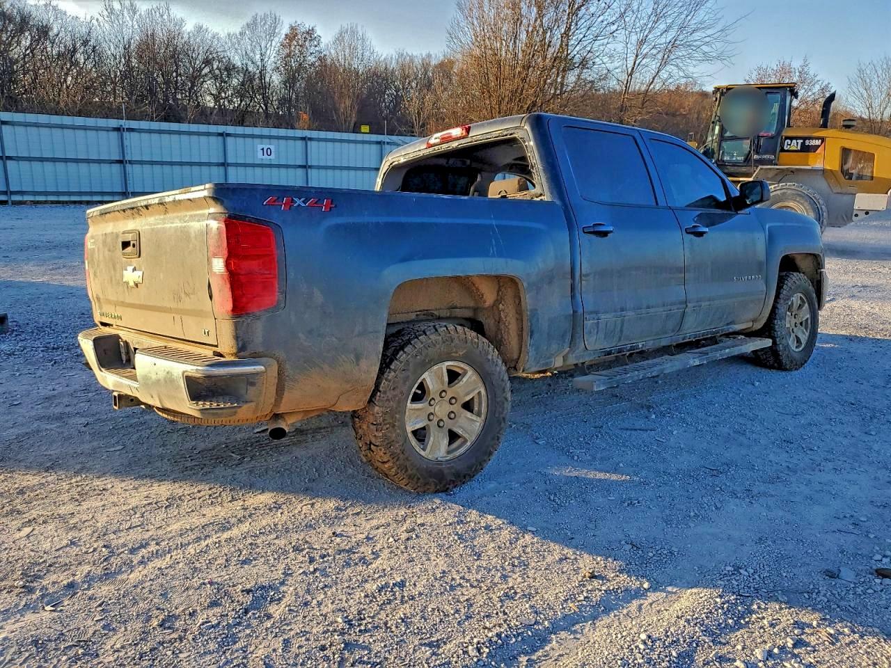 2018 CHEVROLET SILVERADO K1500 LT photo 3