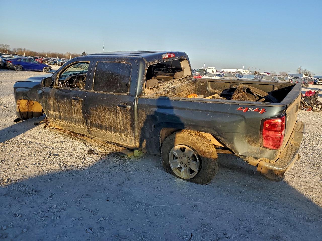 2018 CHEVROLET SILVERADO K1500 LT photo 2