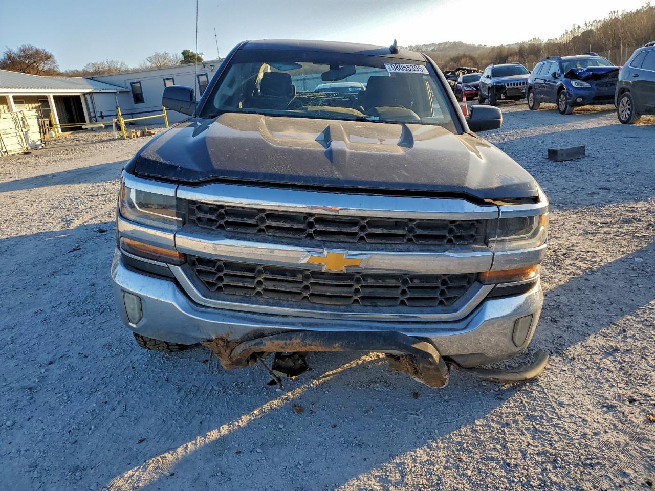 2018 CHEVROLET SILVERADO K1500 LT photo 5