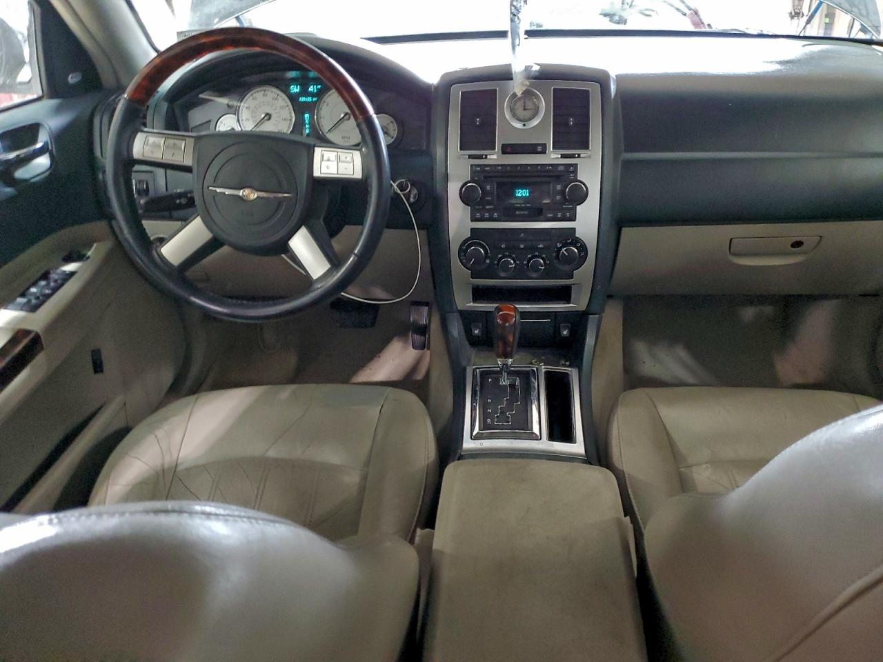 2005 CHRYSLER 300C photo 8