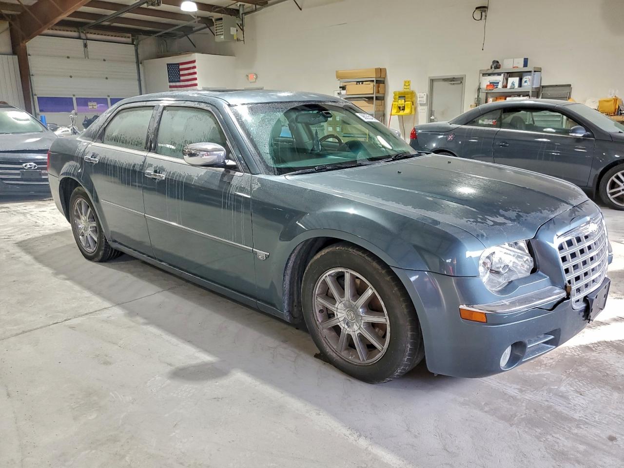 2005 CHRYSLER 300C photo 4