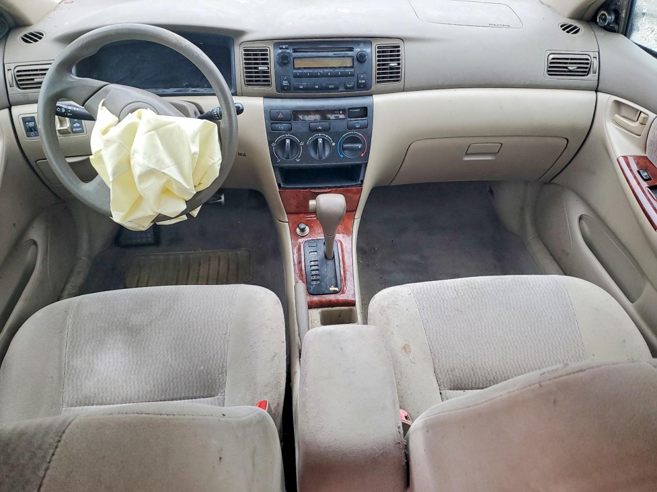 2005 TOYOTA COROLLA CE photo 8