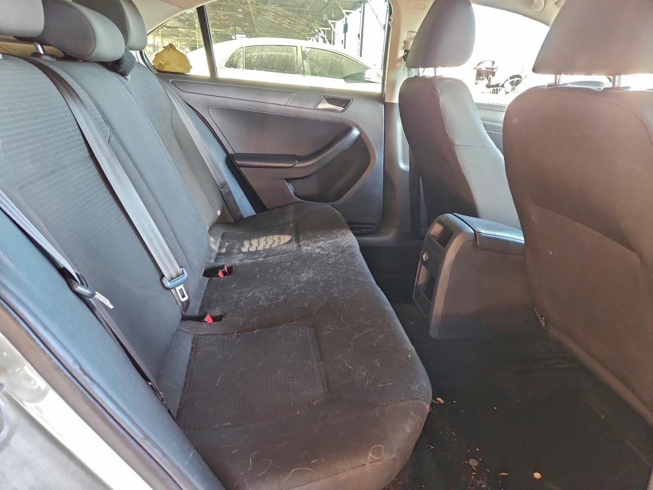 2015 VOLKSWAGEN JETTA BASE photo 10