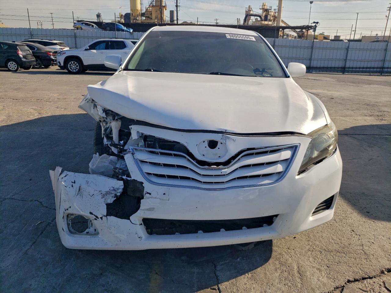 2011 TOYOTA CAMRY BASE photo 9