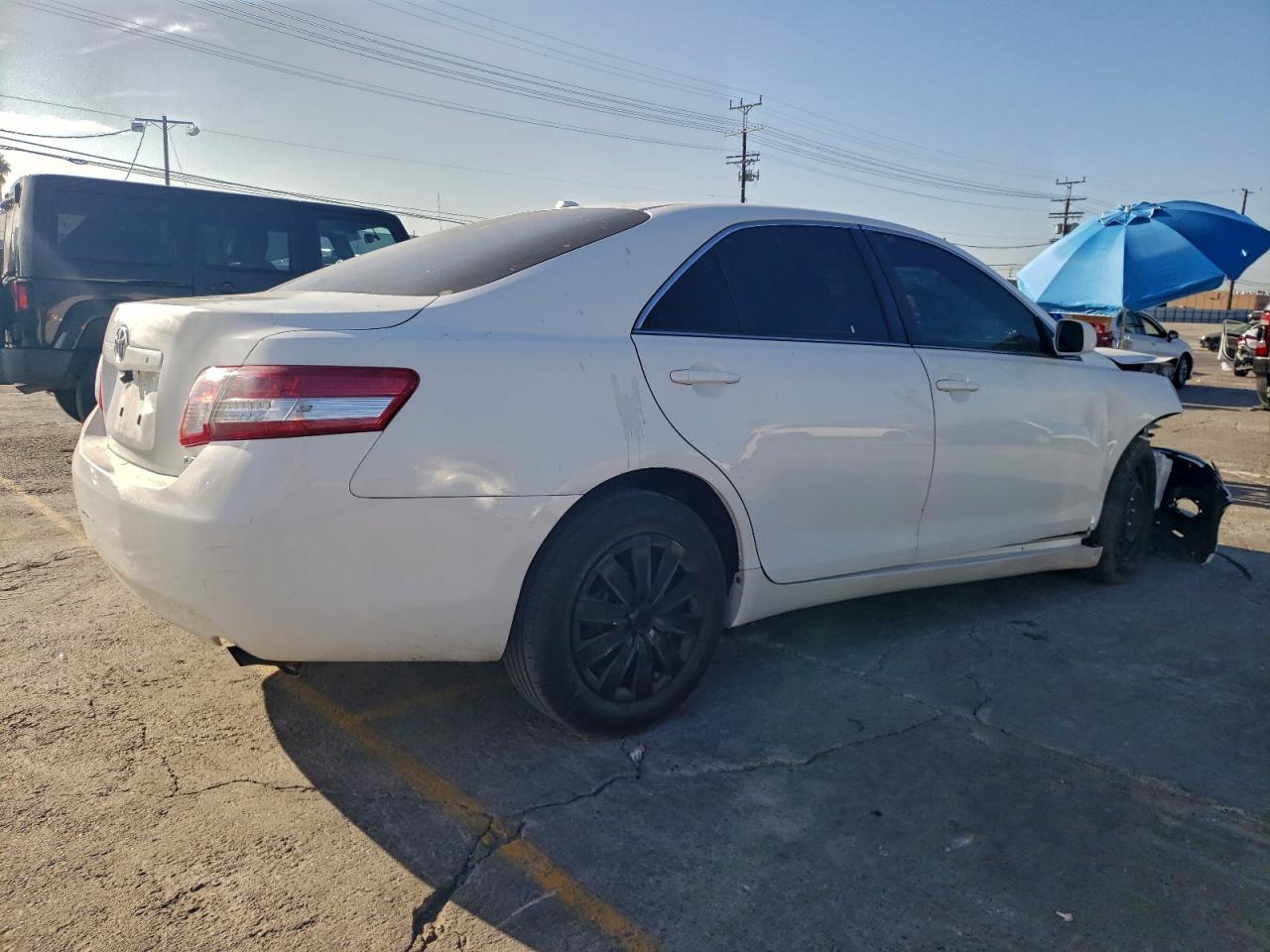 2011 TOYOTA CAMRY BASE photo 5