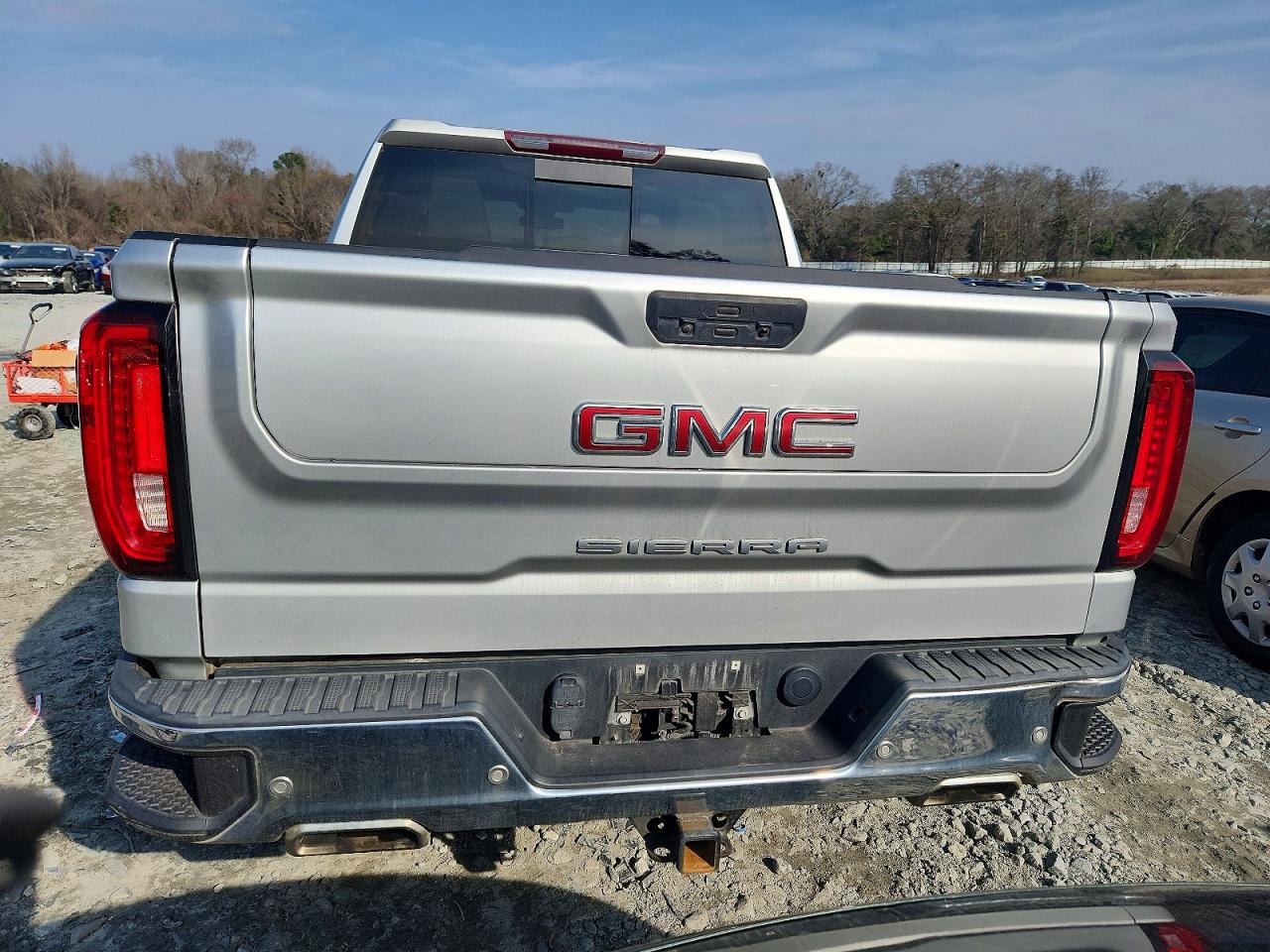 2020 GMC SIERRA K1500 SLT photo 6