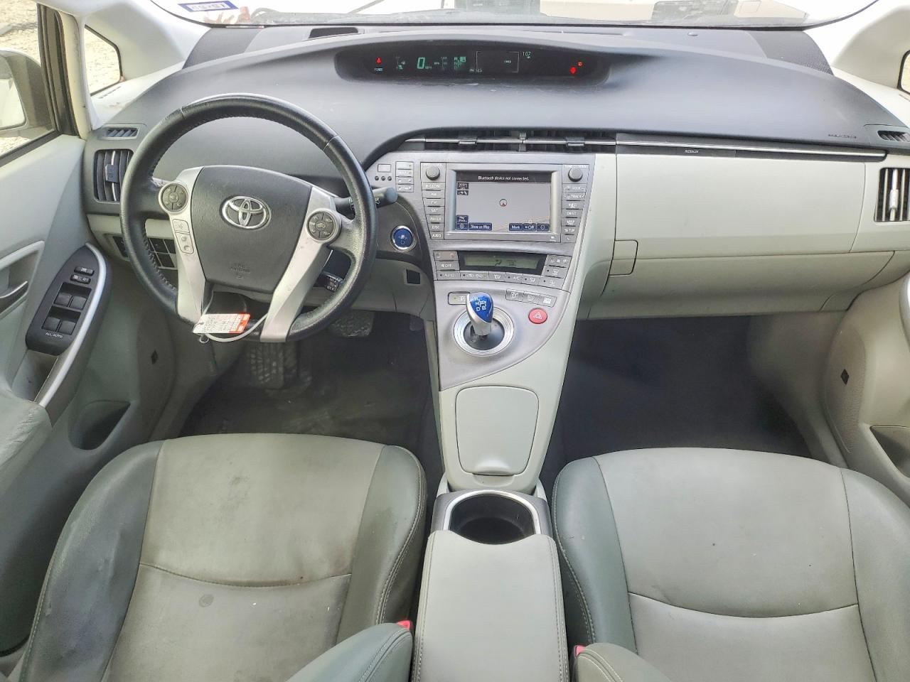 2013 TOYOTA PRIUS photo 8