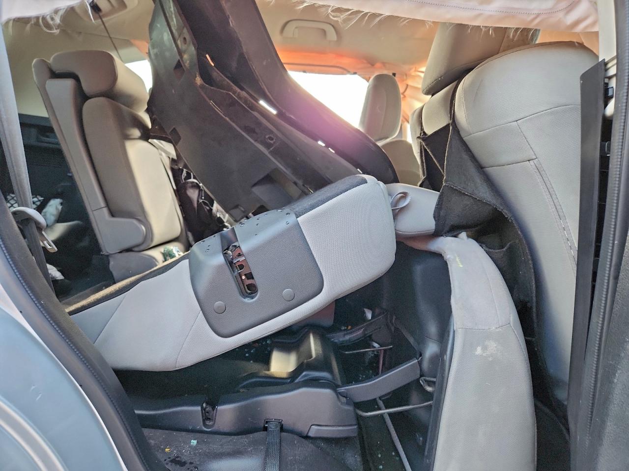 2016 HONDA CR-V LX photo 11