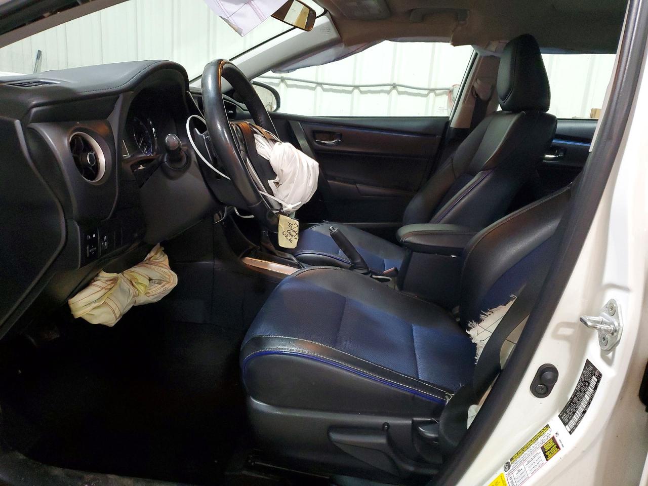 2017 TOYOTA COROLLA L photo 7