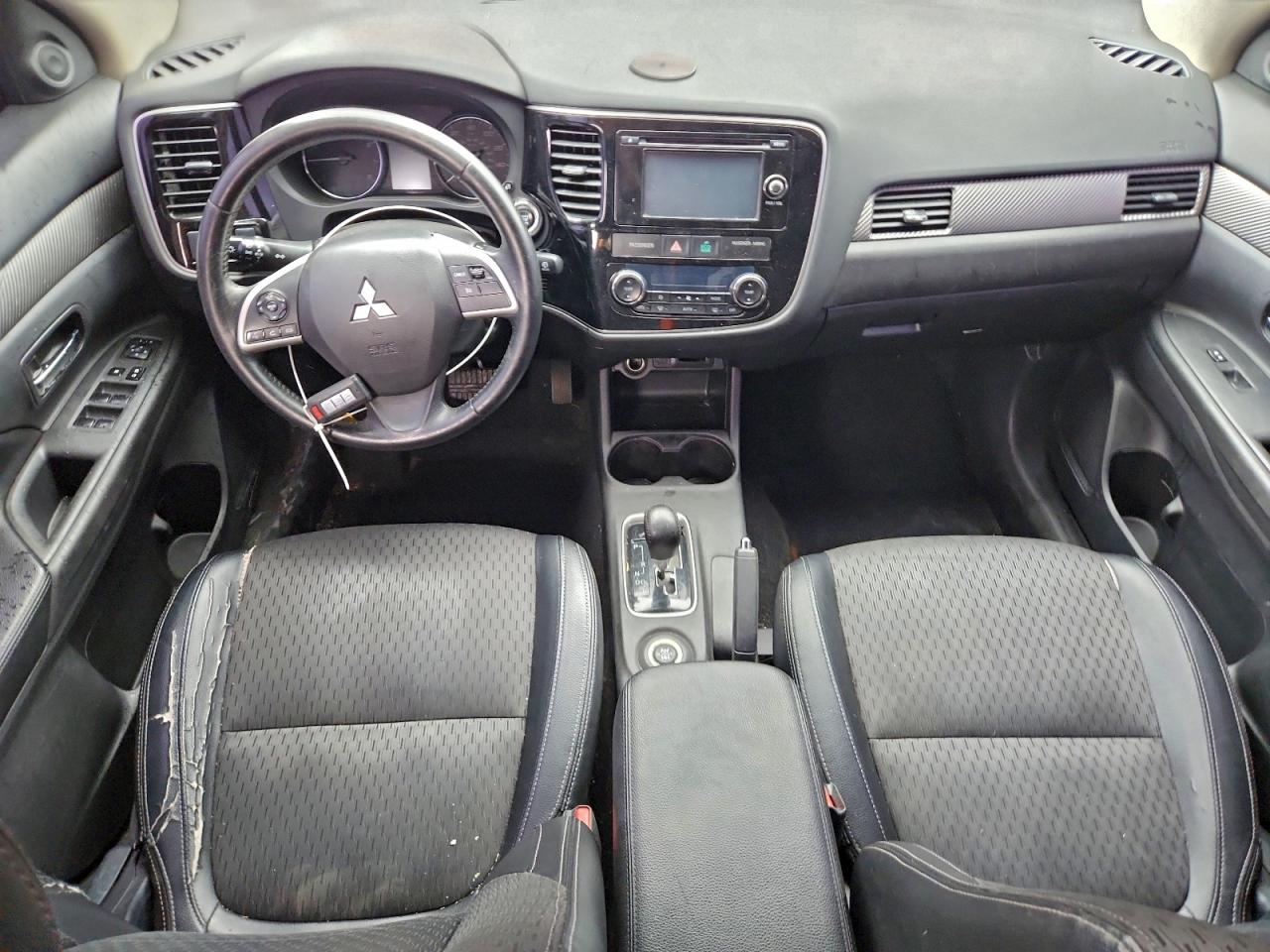 2015 MITSUBISHI OUTLANDER SE photo 8