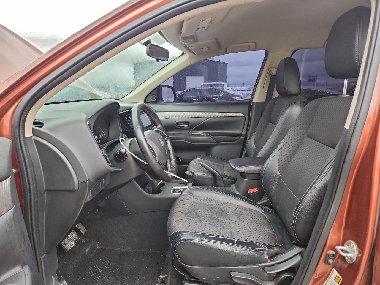 2015 MITSUBISHI OUTLANDER SE photo 7