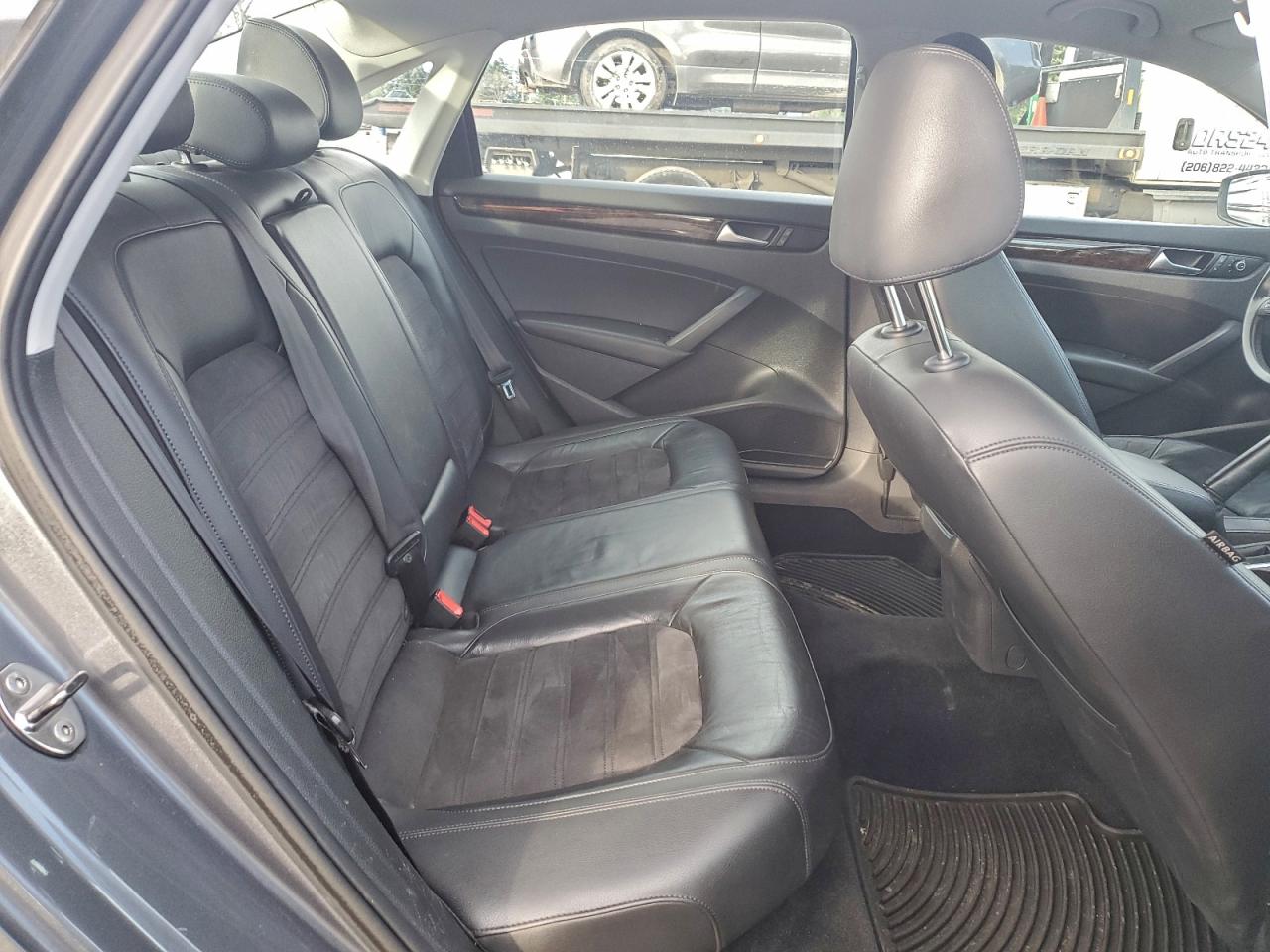 2014 VOLKSWAGEN PASSAT SEL photo 19