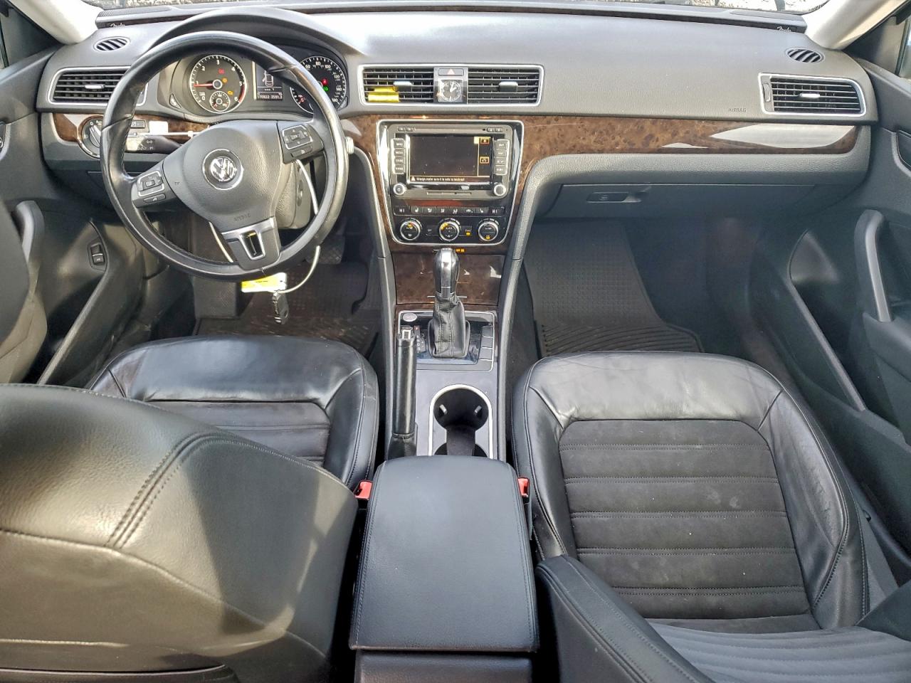 2014 VOLKSWAGEN PASSAT SEL photo 15