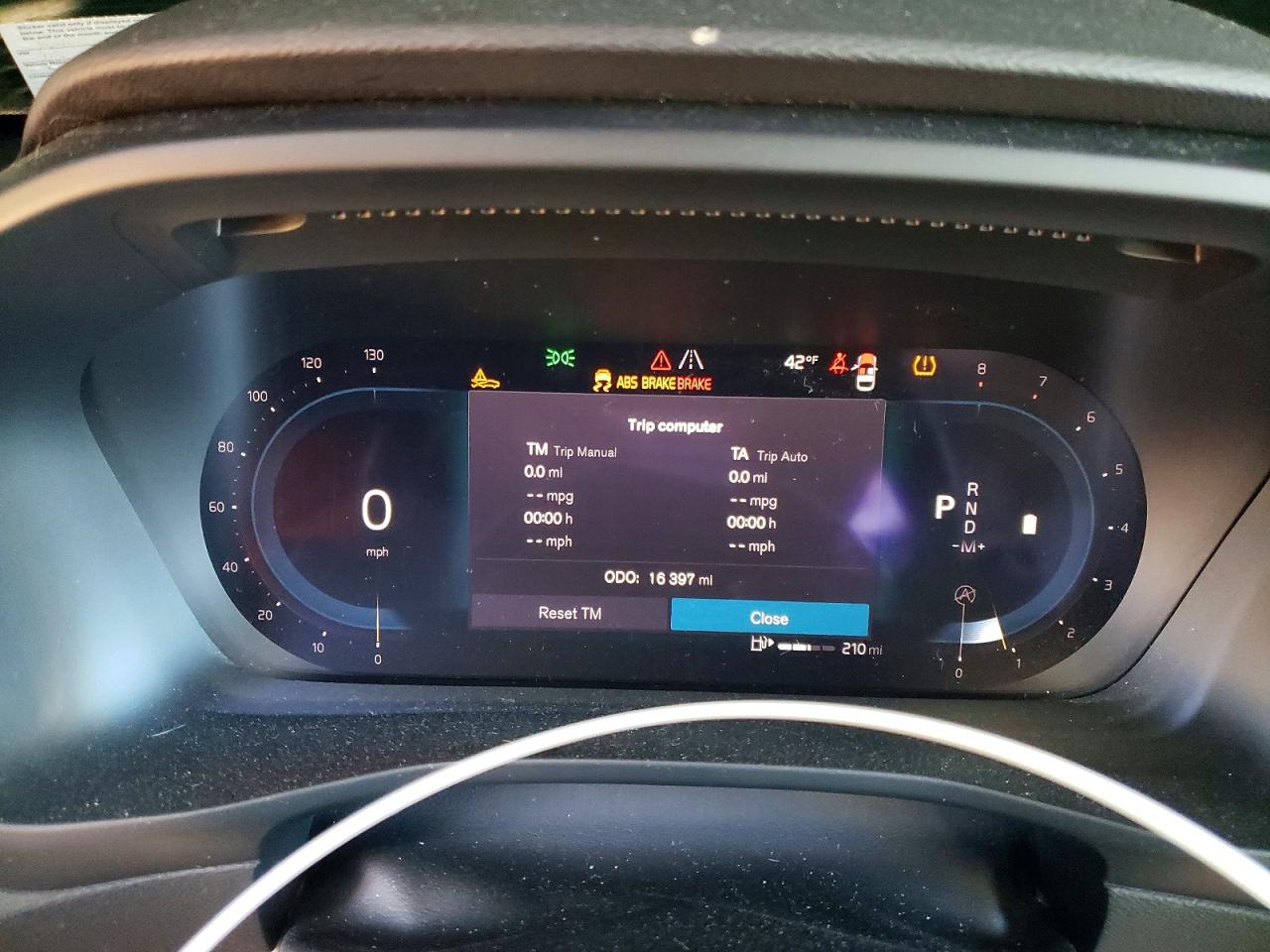 2023 VOLVO XC40 PLUS photo 9