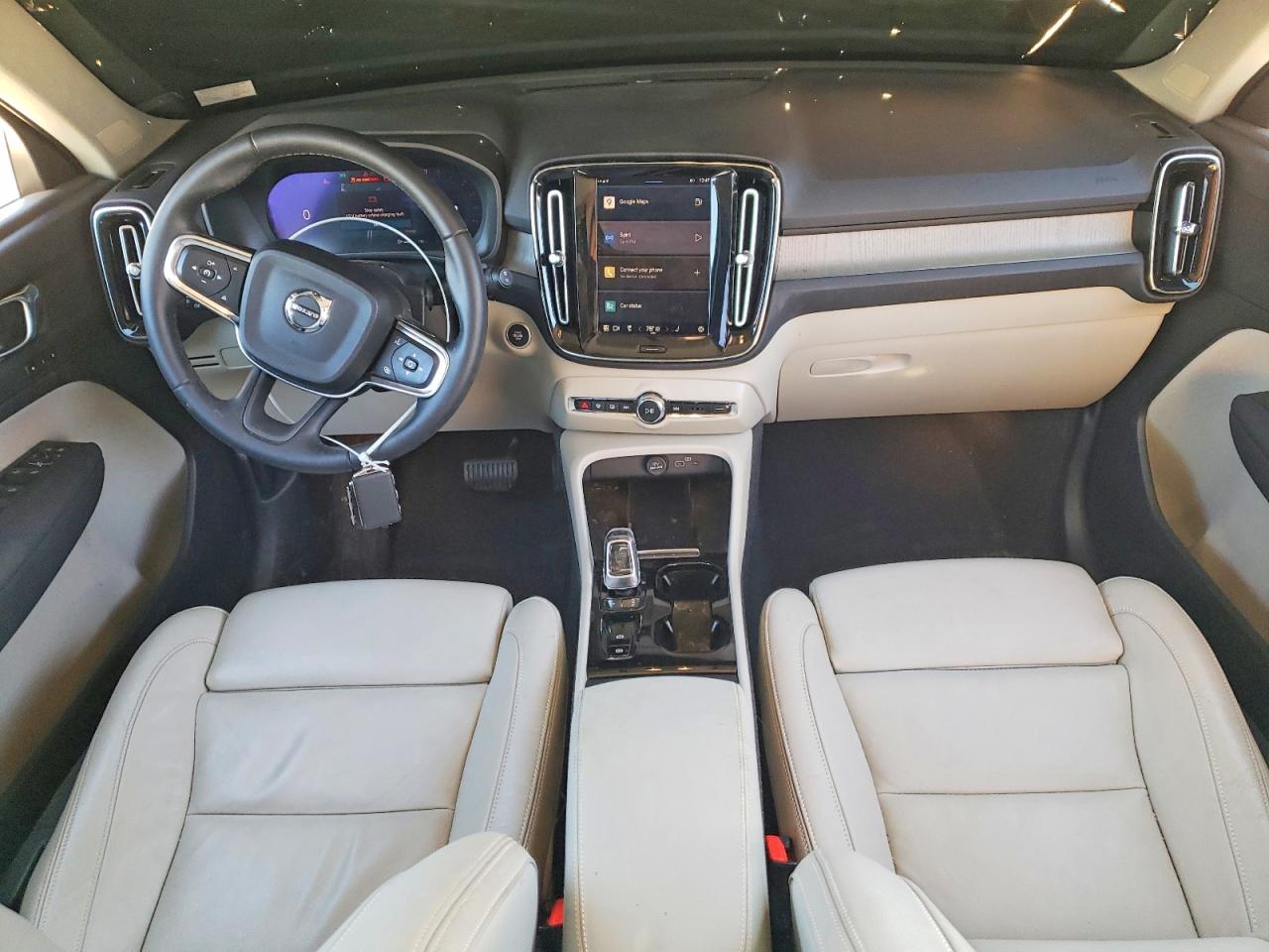 2023 VOLVO XC40 PLUS photo 8