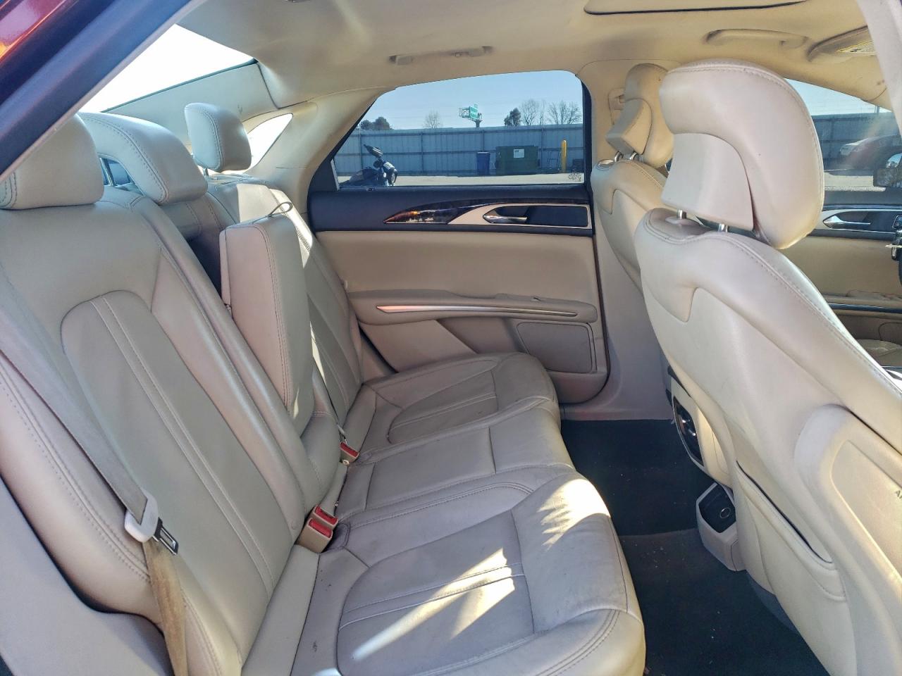 2016 LINCOLN MKZ photo 10