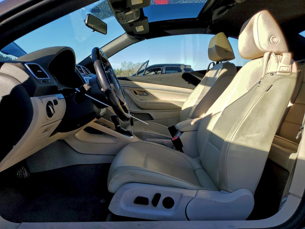 2014 VOLKSWAGEN EOS KOMFORT photo 7