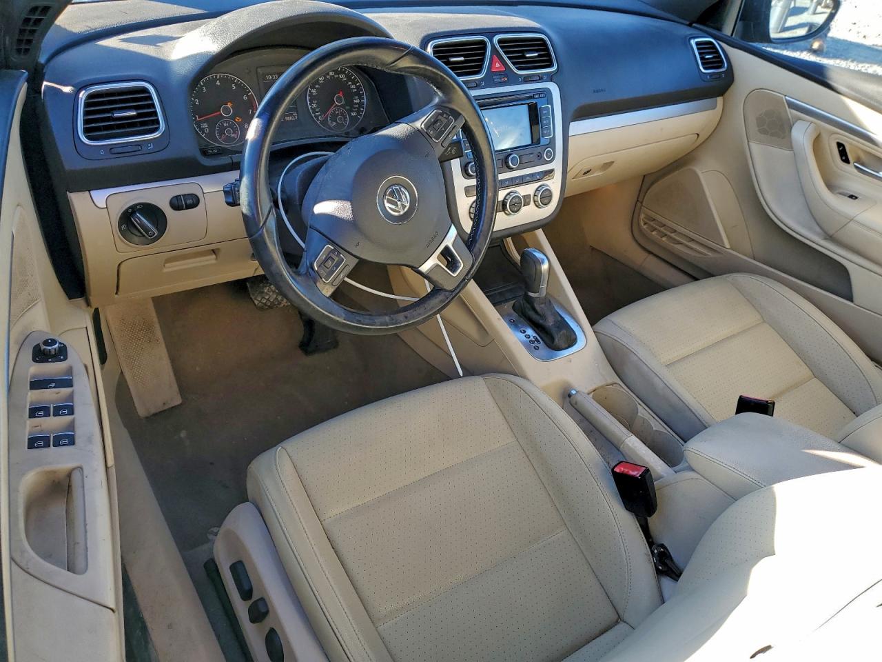 2014 VOLKSWAGEN EOS KOMFORT photo 8