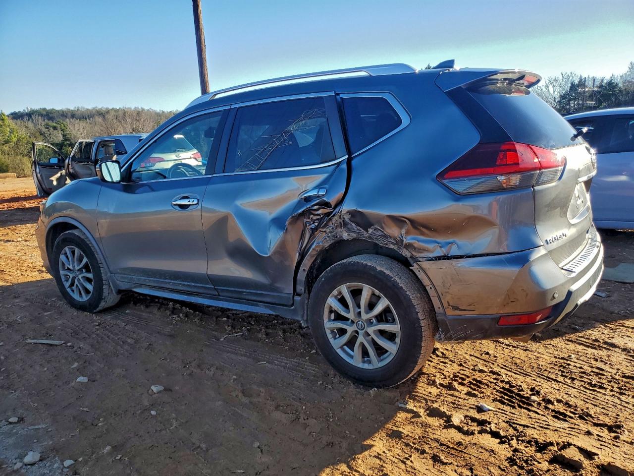 2020 NISSAN ROGUE S photo 2