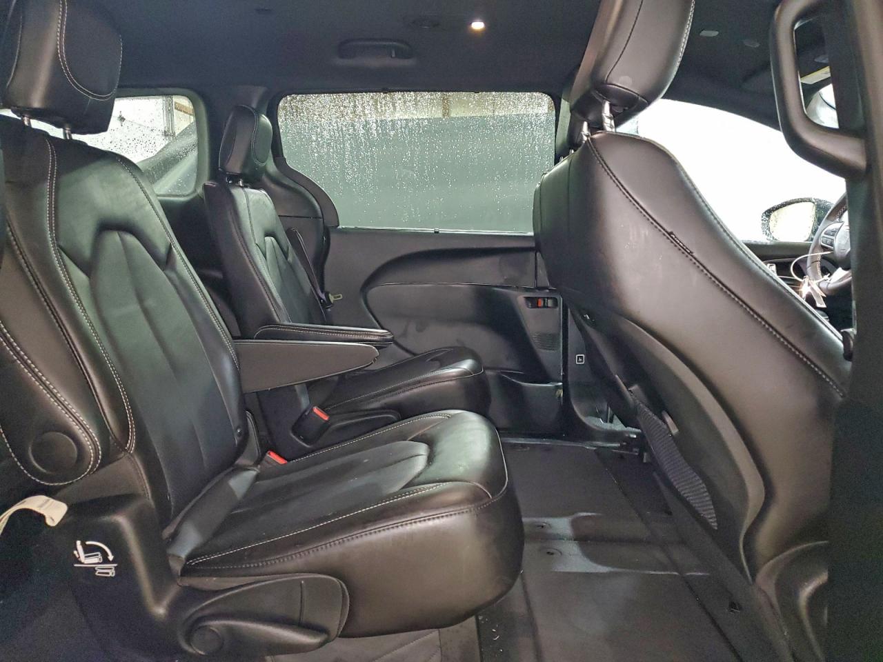 2025 CHRYSLER PACIFICA SELECT photo 11
