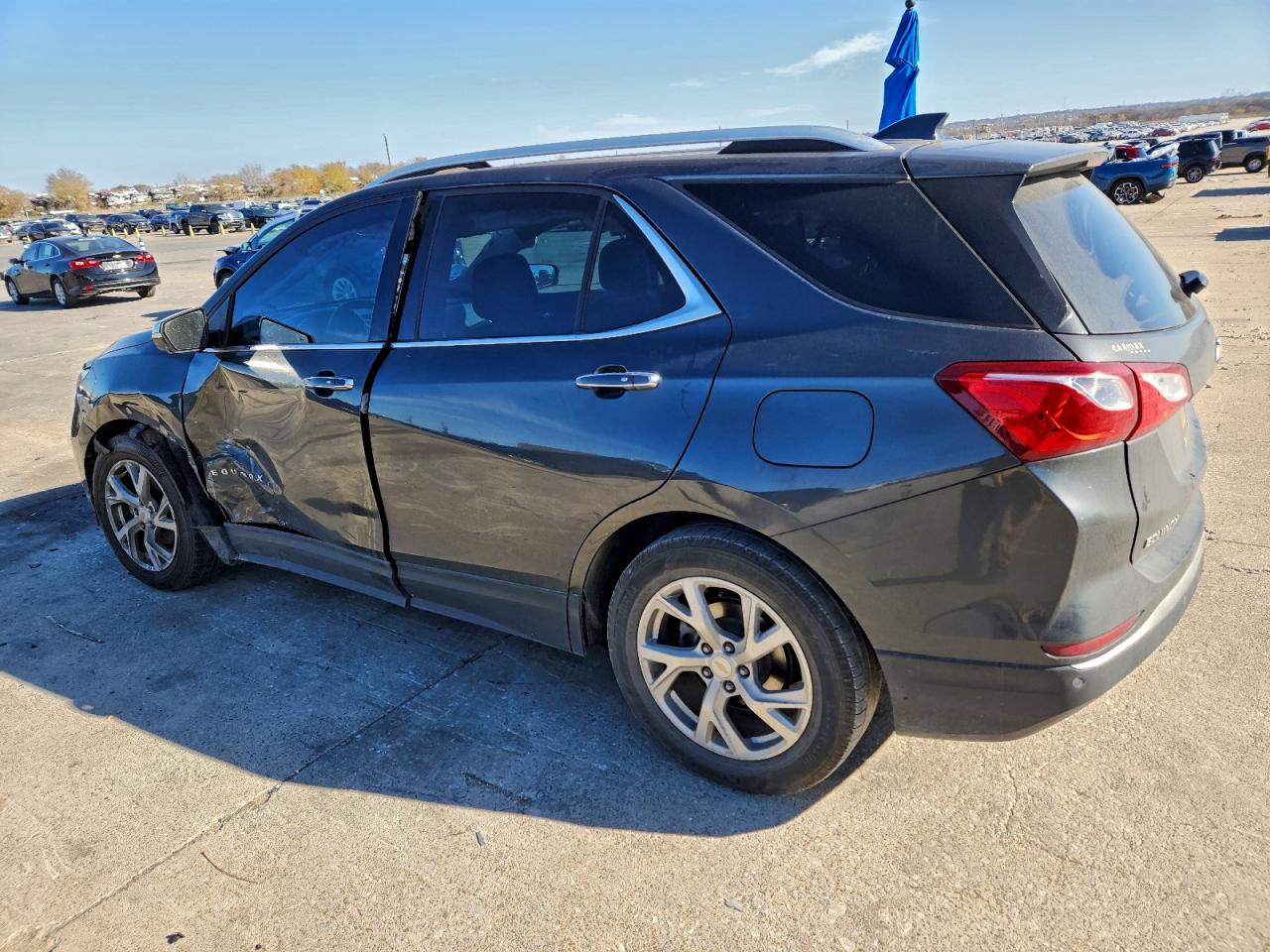 2018 CHEVROLET EQUINOX PREMIER photo 3